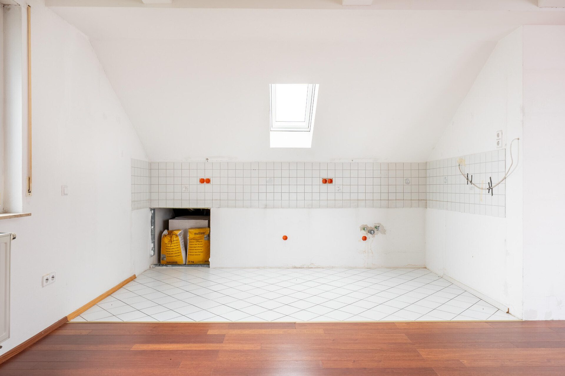 Immobilienangebot - Dornstadt / Tomerdingen - Alle - Traumhafte Dachgeschosswohnung mit Dachterrasse & eigenem Garten