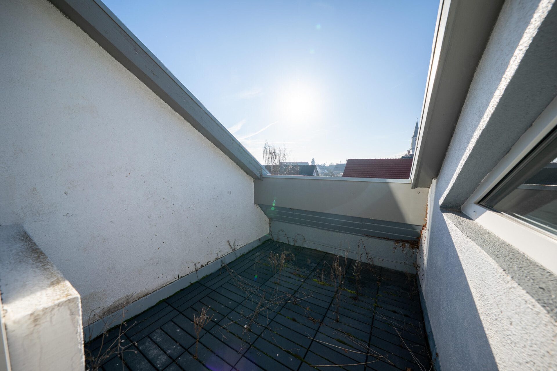 Immobilienangebot - Dornstadt / Tomerdingen - Alle - Traumhafte Dachgeschosswohnung mit Dachterrasse & eigenem Garten