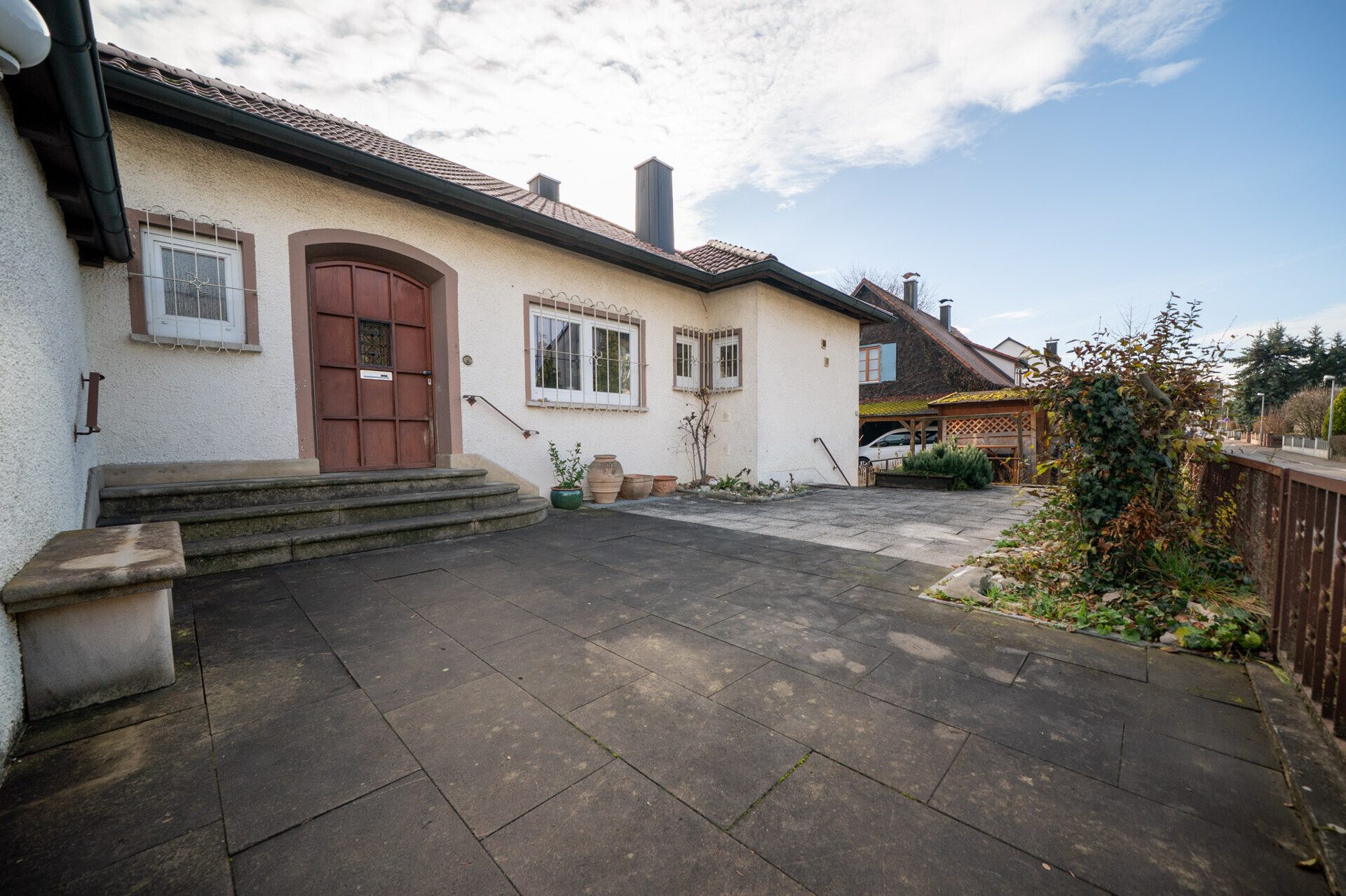 Immobilienangebot - Erbach - Alle - Viel Platz zum Leben: Einfamilienhaus mit Garten, Kamin und Rückzugsorten