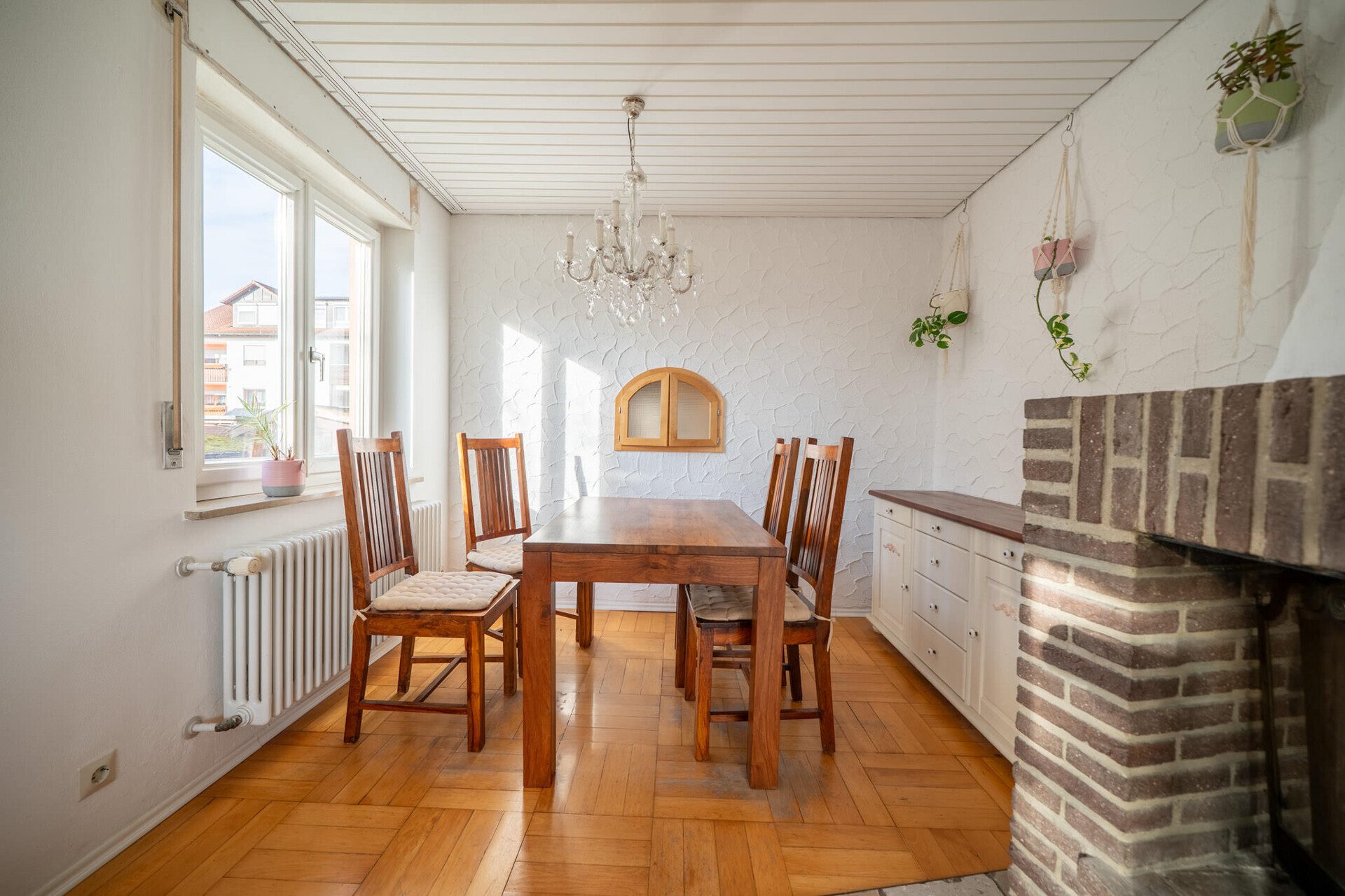 Immobilienangebot - Erbach - Alle - Viel Platz zum Leben: Einfamilienhaus mit Garten, Kamin und Rückzugsorten