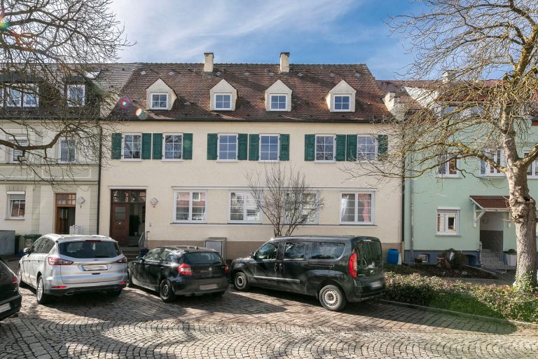 Immobilienangebot - Weißenhorn - Alle - Wohn- und Geschäftshaus mit Ausbaupotenzial und vermieteter Bürofläche