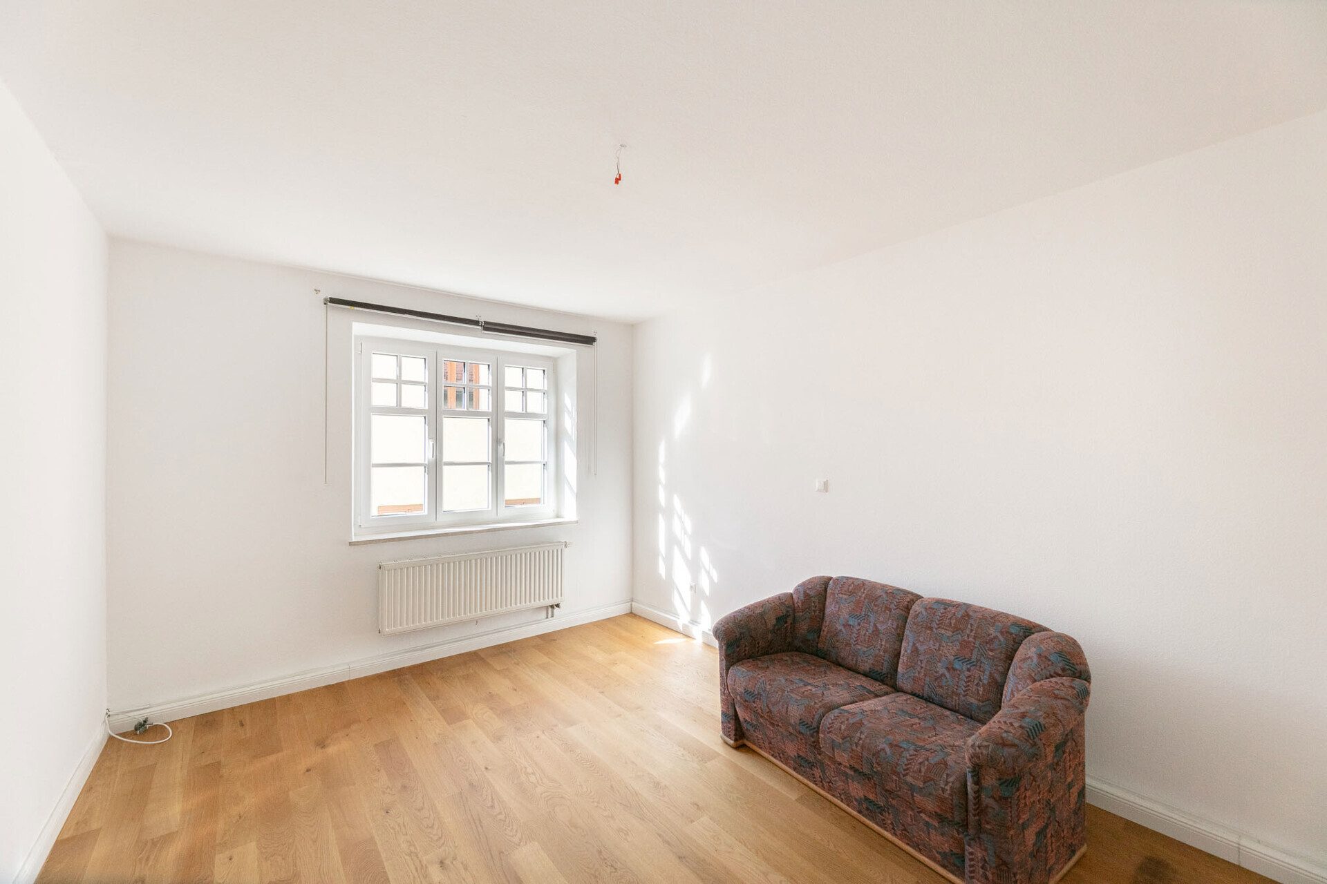 Immobilienangebot - Weißenhorn - Alle - Wohn- und Geschäftshaus mit Ausbaupotenzial und vermieteter Bürofläche