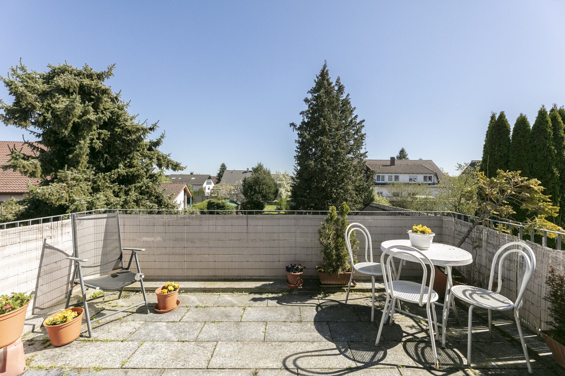 Immobilienangebot - Erbach-Ersingen - Alle - Zur Kapitalanlage oder zum Selbstbezug - 
ZFH mit schönem Grundstück