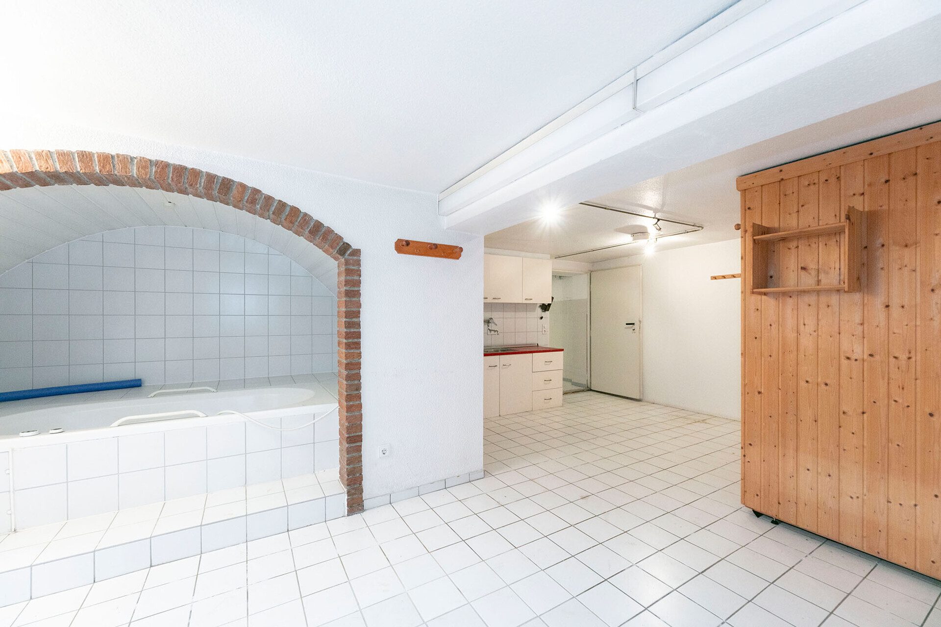 Immobilienangebot - Erbach - Alle - Ein Zuhause mit Charakter: Großzügiges Wohnen in Toplage mit traumhaftem Garten