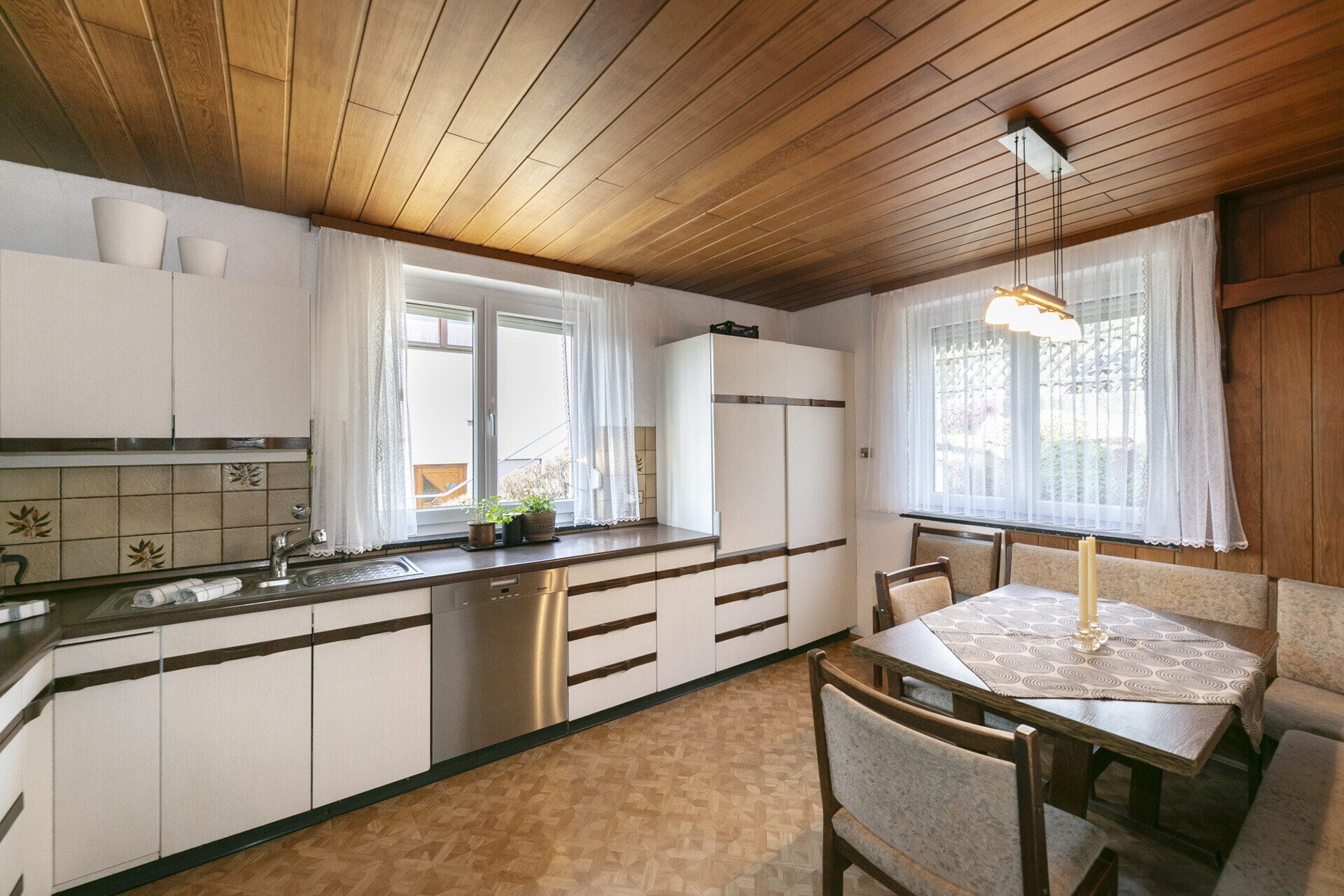 Immobilienangebot - Schelklingen - Alle - Mit dem Blick über die Stadt - 
Viel Platz für die ganze Familie!