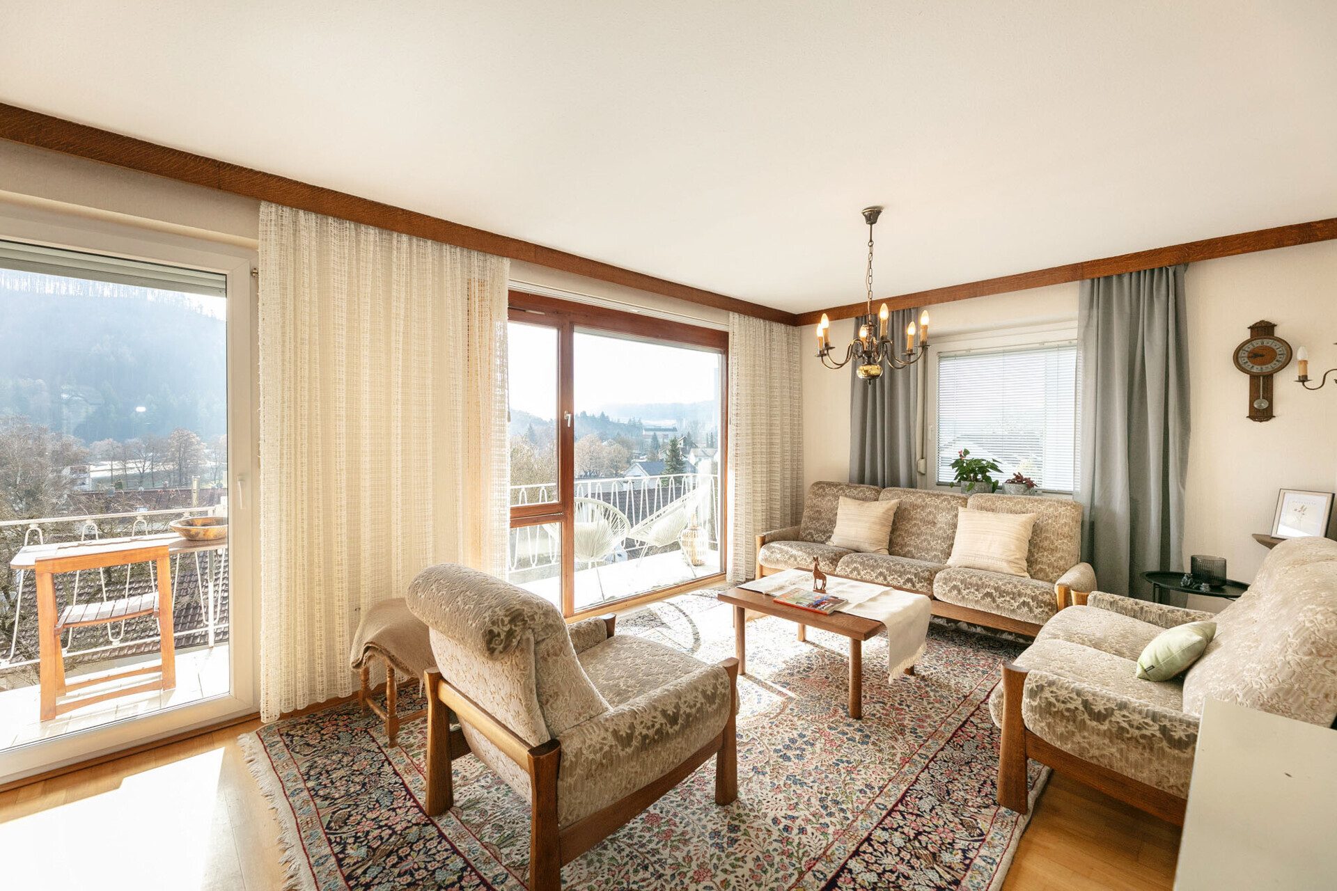 Immobilienangebot - Schelklingen - Alle - Mit dem Blick über die Stadt - 
Viel Platz für die ganze Familie!