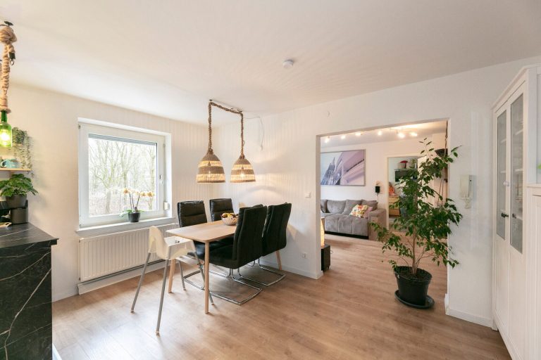 Immobilienangebot - Neu-Ulm - Alle - Zwei in Einem: Großzügige Wohnung mit flexibler Nutzung nach WEG geteilt