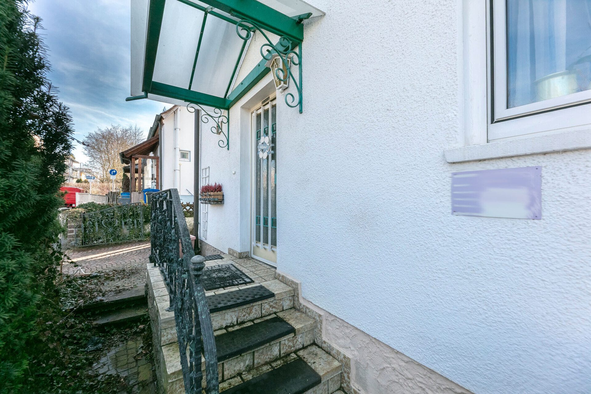 Immobilienangebot - Ulm/Kuhberg - Alle - Charmante Doppelhaushälfte mit idyllischem Garten am beliebten Ulmer Kuhberg