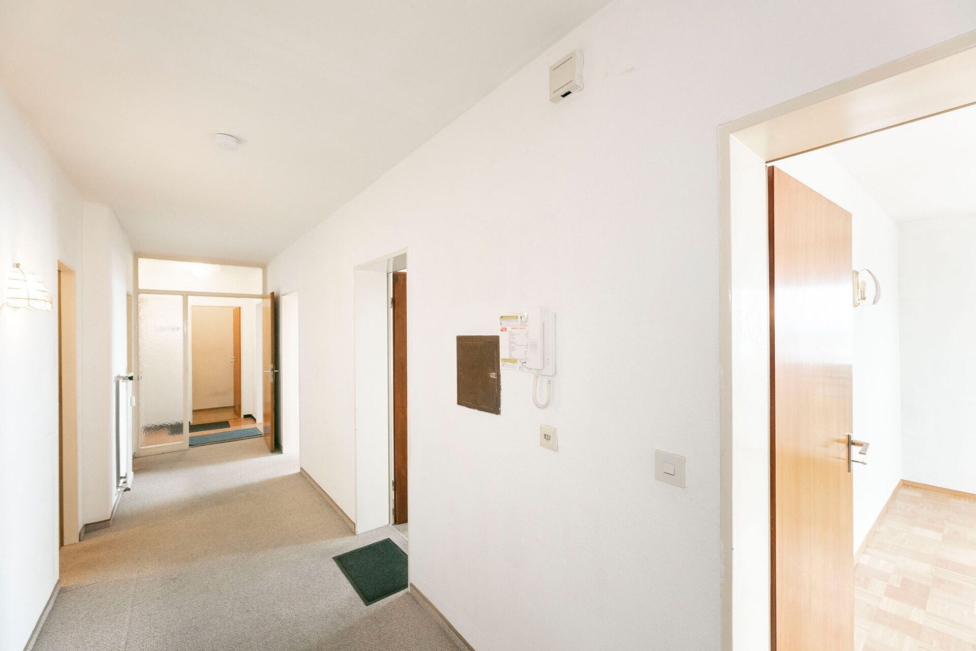 Immobilienangebot - Thalfingen - Alle - Helle und sonnige 3-Zimmer-Wohnung
im 7. Stock mit 2 Balkonen