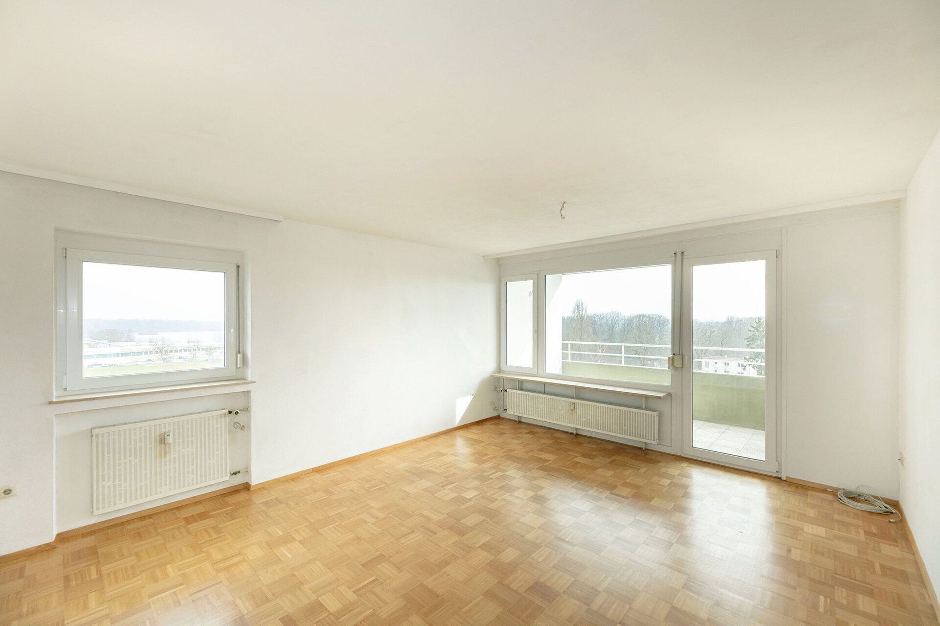 Immobilienangebot - Thalfingen - Alle - Helle und sonnige 3-Zimmer-Wohnung
im 7. Stock mit 2 Balkonen