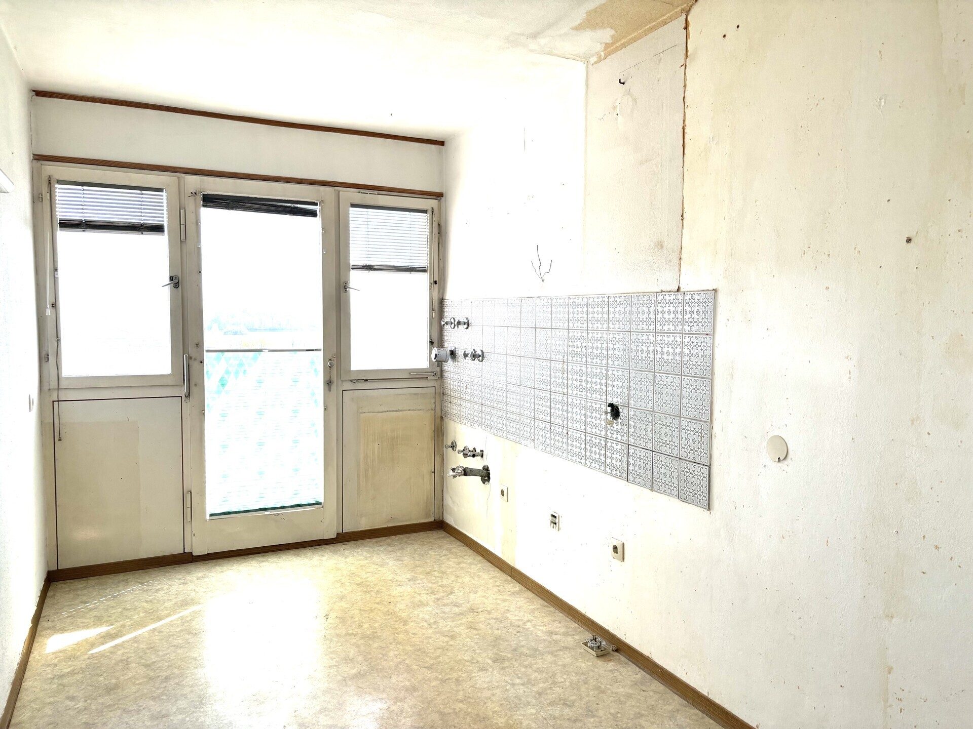 Immobilienangebot - Thalfingen - Alle - Helle und sonnige 3-Zimmer-Wohnung
im 7. Stock mit 2 Balkonen
