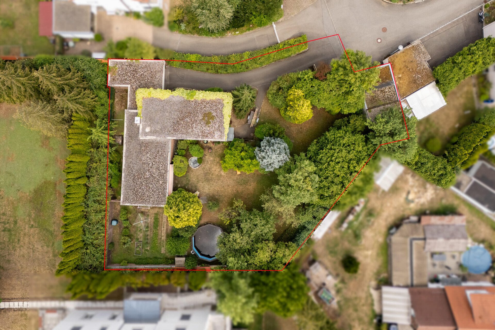 Immobilienangebot - Ehingen - Alle - Bungalow mit Platz für die ganze Familie -
Großes Grundstück, ruhige Lage