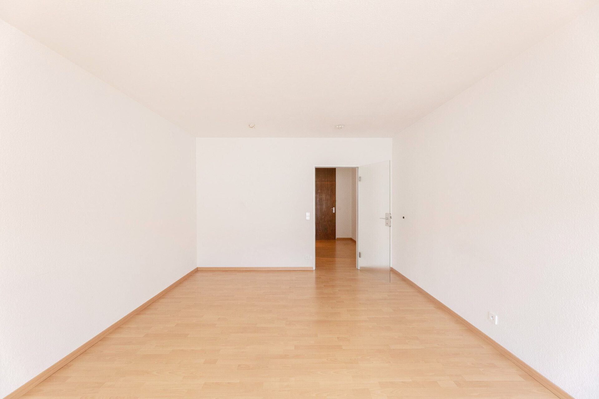 Immobilienangebot - Neu-Ulm - Alle - Selbstbezug oder Kapitalanlage?
Schönes Apartment im Zentrum!