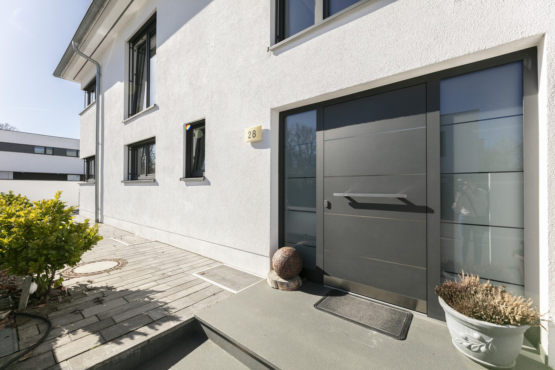 Immobilienangebot - Ulm / Böfingen - Alle - Luxus, Licht und Raum – beeindruckende Villa mit Einliegerwohnung & mehr