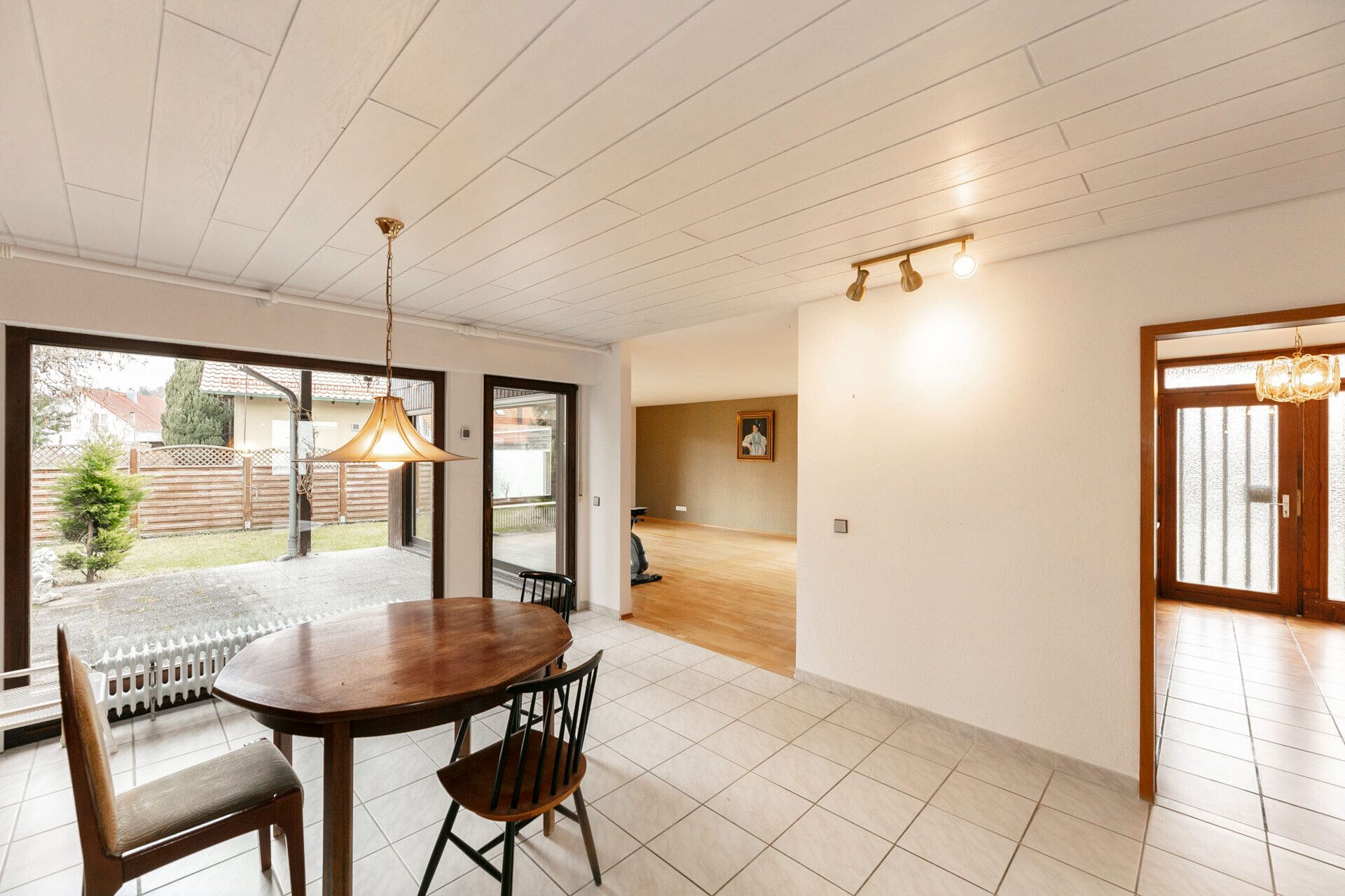 Immobilienangebot - Illerrieden - Alle - Viel Raum für Ihre Wohnideen – EFH mit 812 m² Grundstück in ruhiger Lage