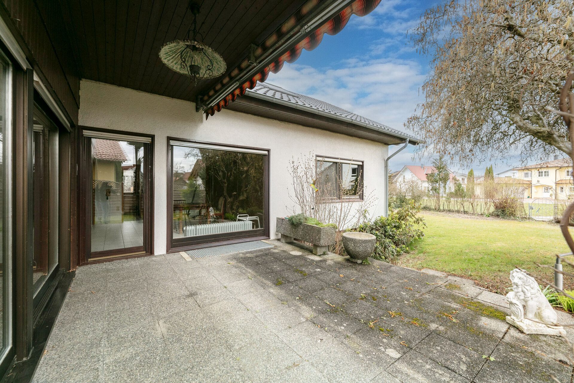 Immobilienangebot - Illerrieden - Alle - Viel Raum für Ihre Wohnideen – EFH mit 812 m² Grundstück in ruhiger Lage