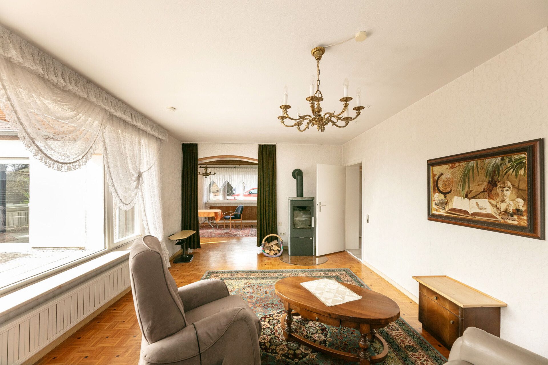 Immobilienangebot - Neu-Ulm / Jedelhausen - Alle - Großzügiges Einfamilienhaus in ruhiger Lage mit weitläufigem Grundstück