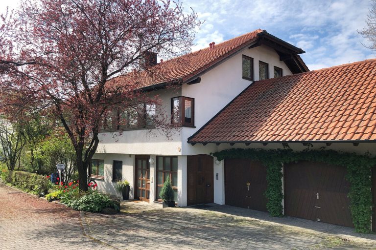 Immobilienangebot - Erbach - Alle - Ruhiges und großzügiges Wohnen mit Weitblick auf das Erbacher Schloss
