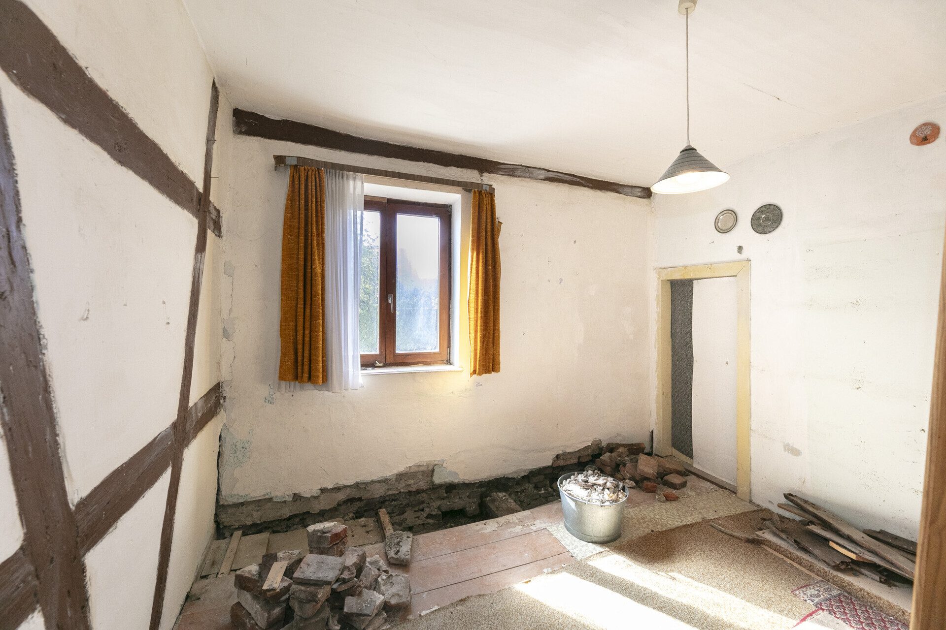 Immobilienangebot - Neu-Ulm/Steinheim - Alle - Denkmalgeschütztes Liebhaberobjekt mit Entwicklungspotenzial