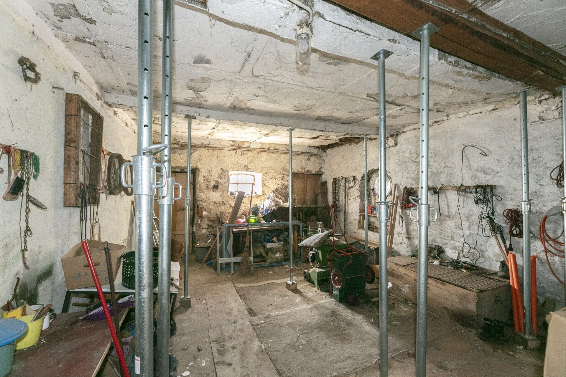 Immobilienangebot - Neu-Ulm/Steinheim - Alle - Denkmalgeschütztes Liebhaberobjekt mit Entwicklungspotenzial