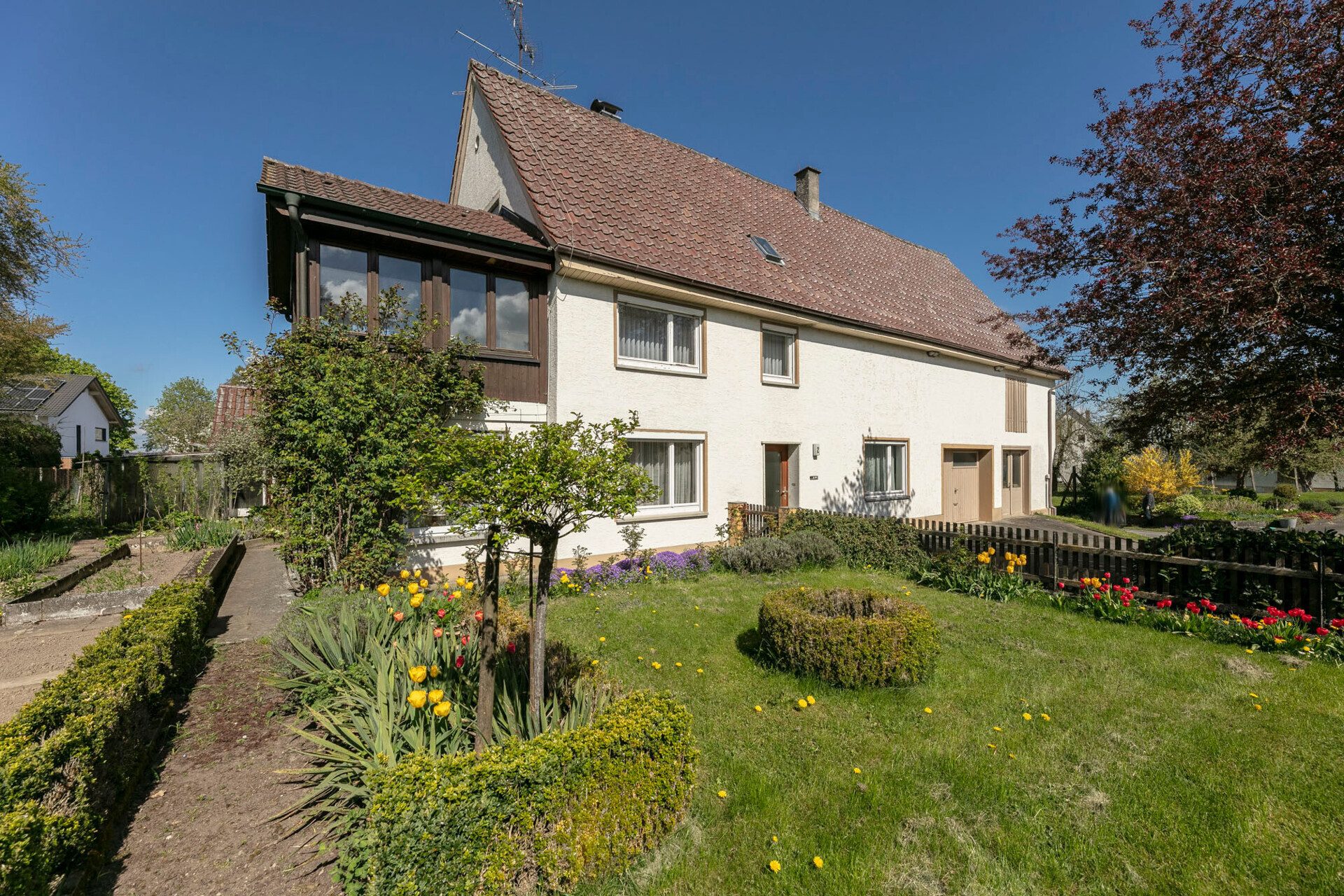 Immobilienangebot - Biberach-Mettenberg - Alle - Einfamilienhaus mit großem Grundstück und ehemaliger Wagnerei