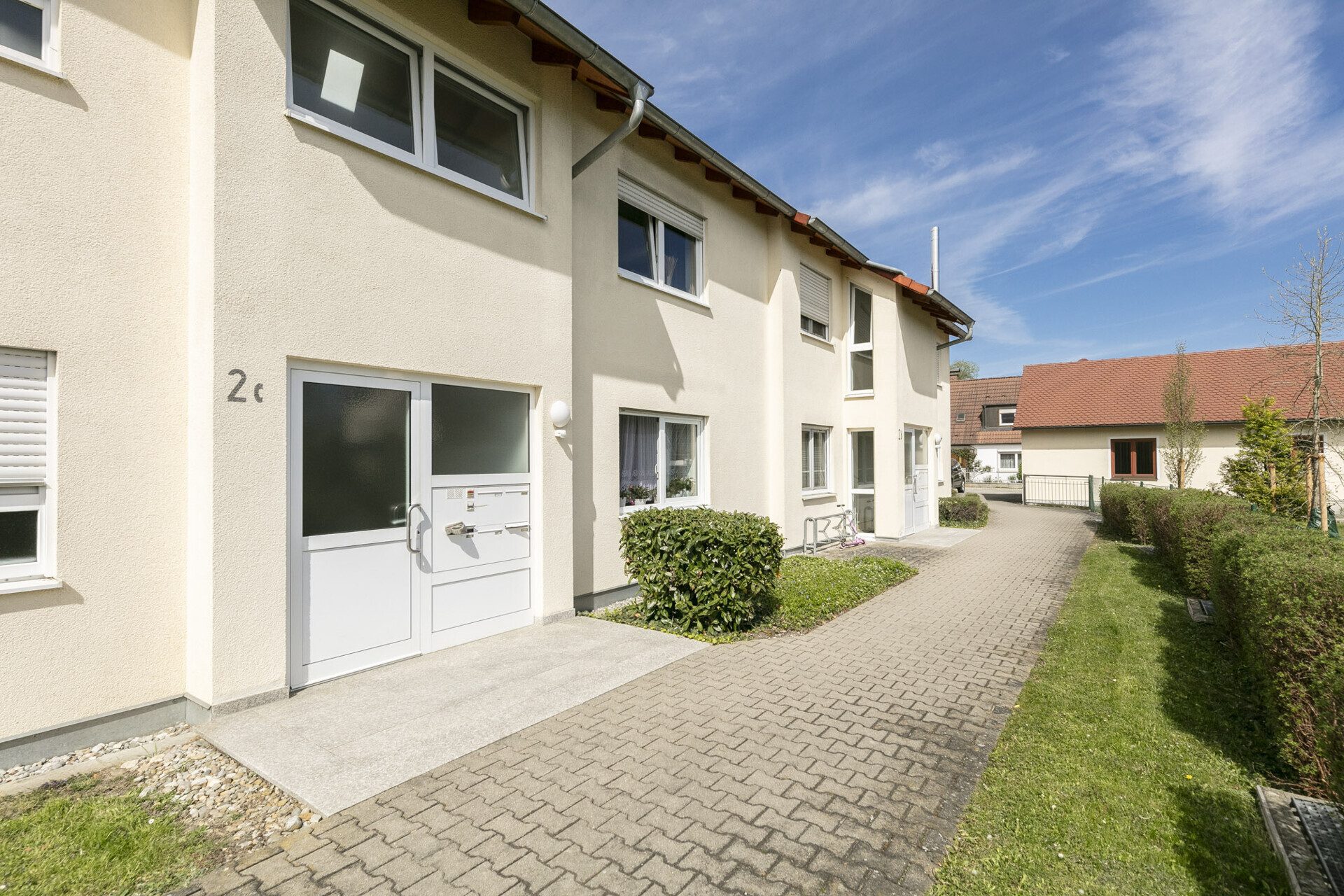 Immobilienangebot - Leipheim - Alle - Heute Kapitalanlage – morgen Ihr Zuhause: 3-Zimmer im EG + 2 TG-Stellplätze