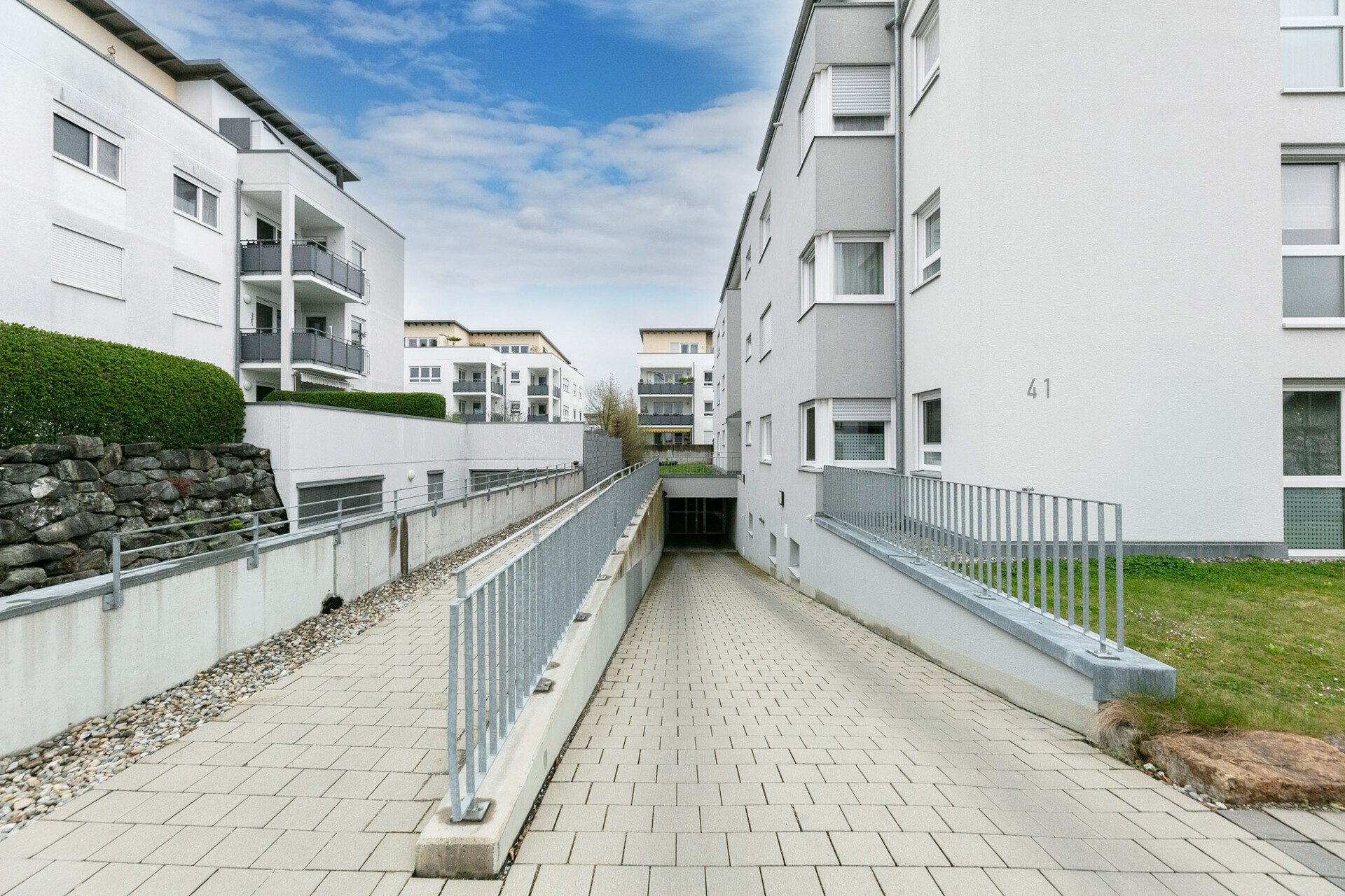 Immobilienangebot - Ehingen - Alle - Wohnen wie im Haus – Moderne EG-Wohnung mit Terrasse und Garten