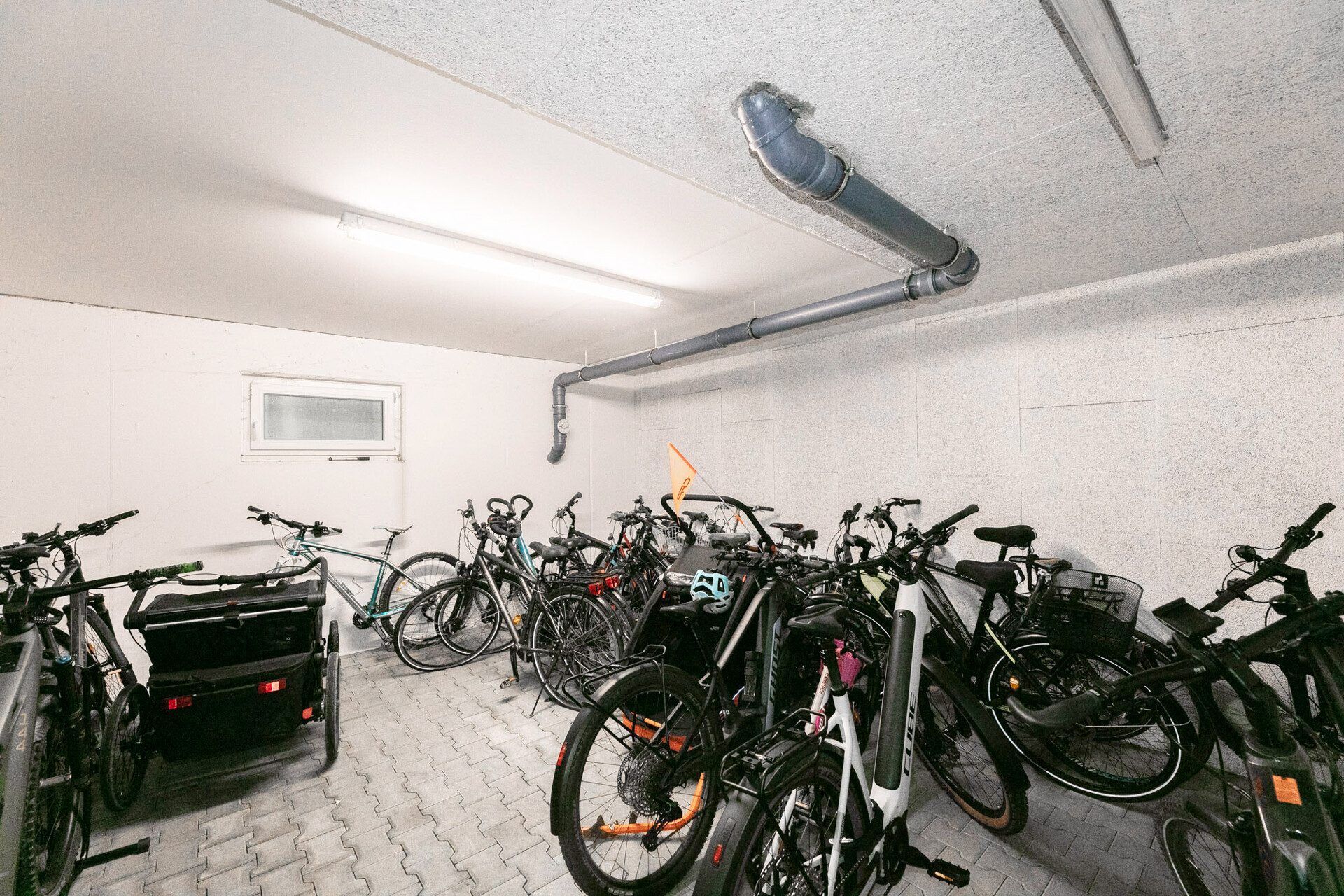 Immobilienangebot - Ehingen - Alle - Wohnen wie im Haus – Moderne EG-Wohnung mit Terrasse und Garten