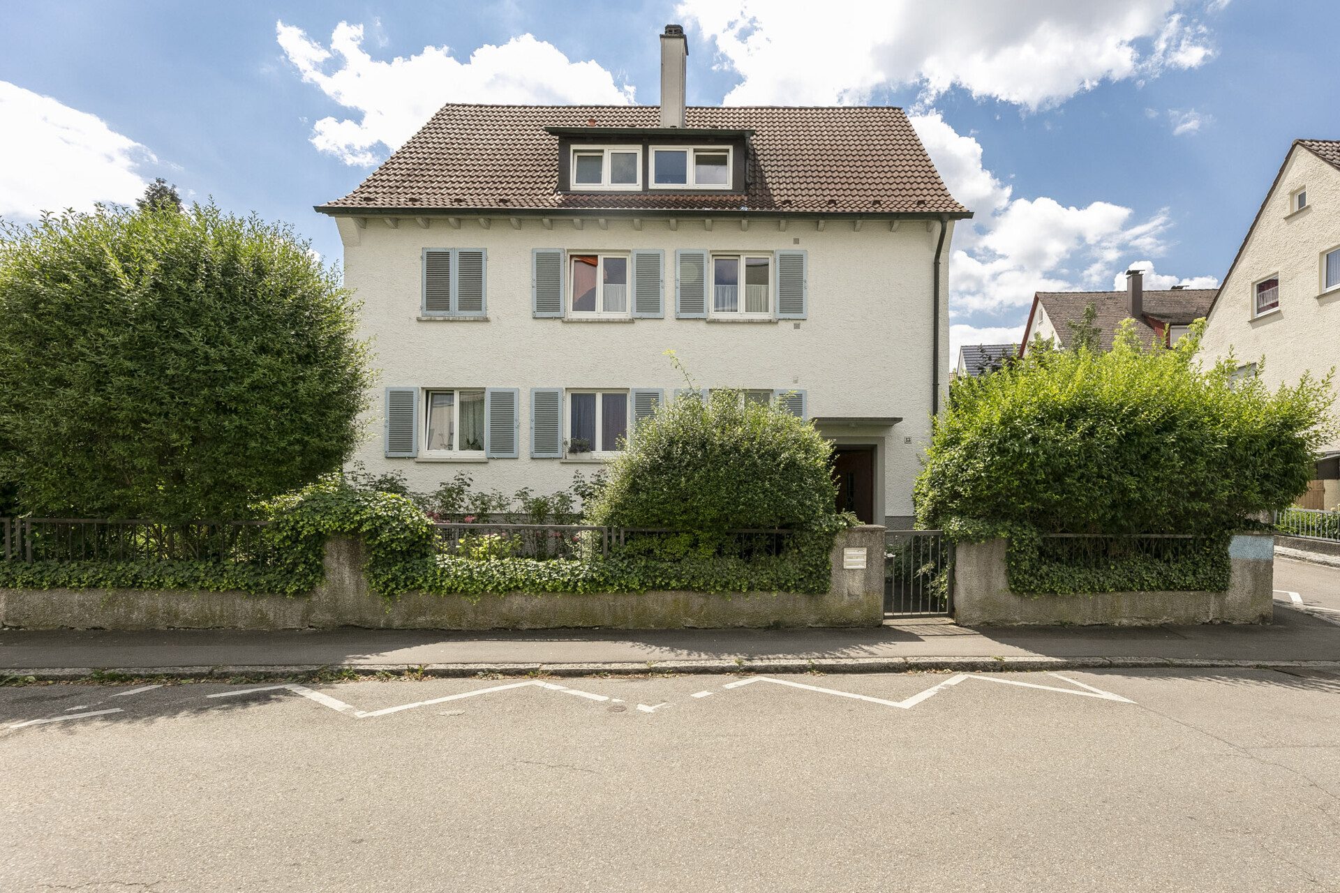 Immobilienangebot - Ulm - Alle - Seltene Gelegenheit am Kuhberg: Zwei Wohnungen in einem kleinen MFH