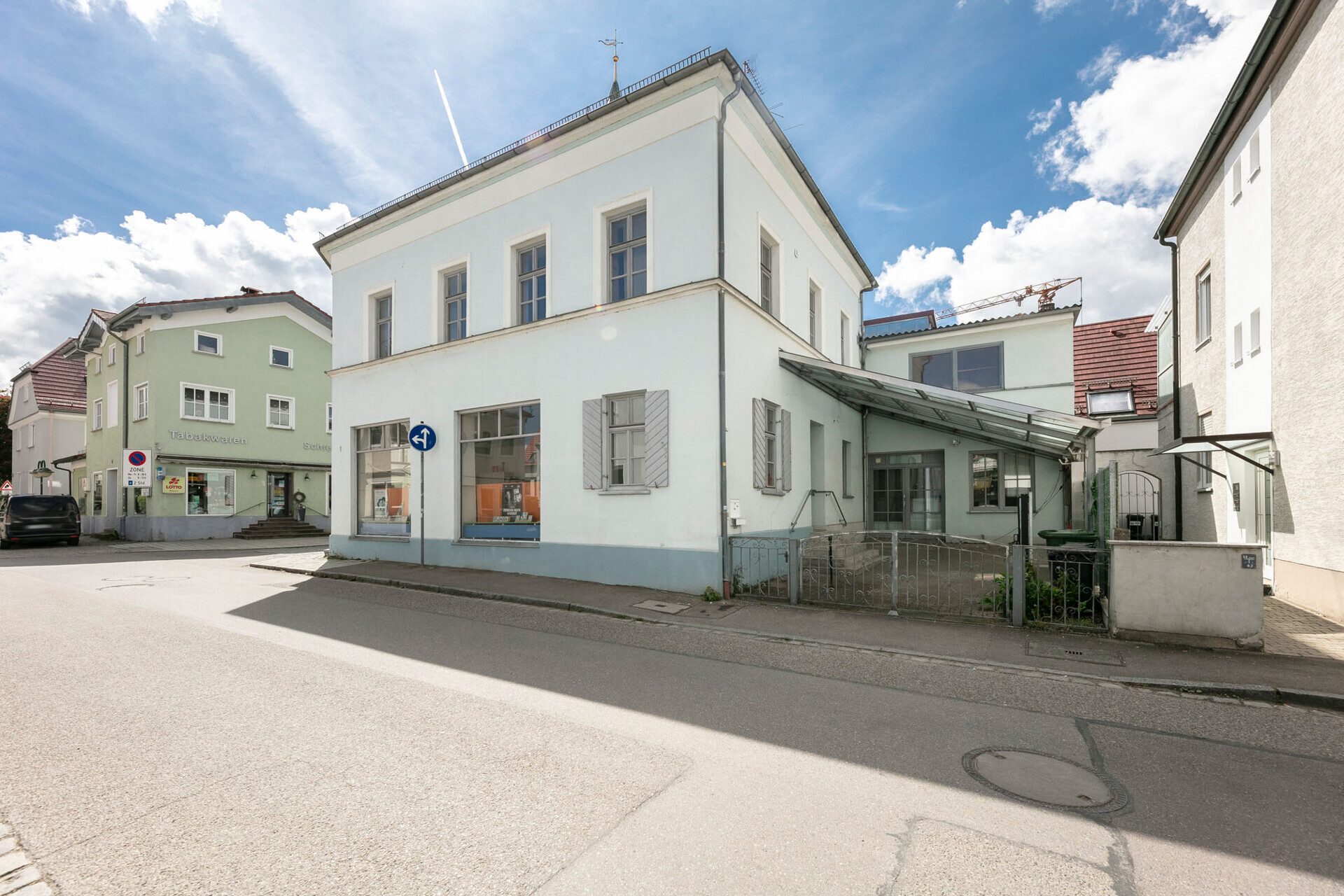 Immobilienangebot - Weißenhorn - Alle - Wohn- und Geschäftshaus mit Entwicklungspotenzial
im Herzen von Weißenhorn