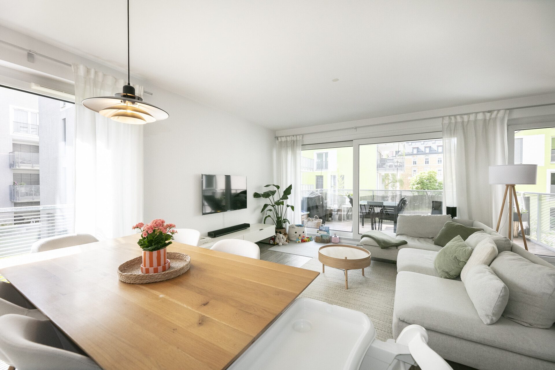 Immobilienangebot - Ulm - Alle - Modernes Wohnen mit Stil – Licht, Komfort und Lebensqualität vereint