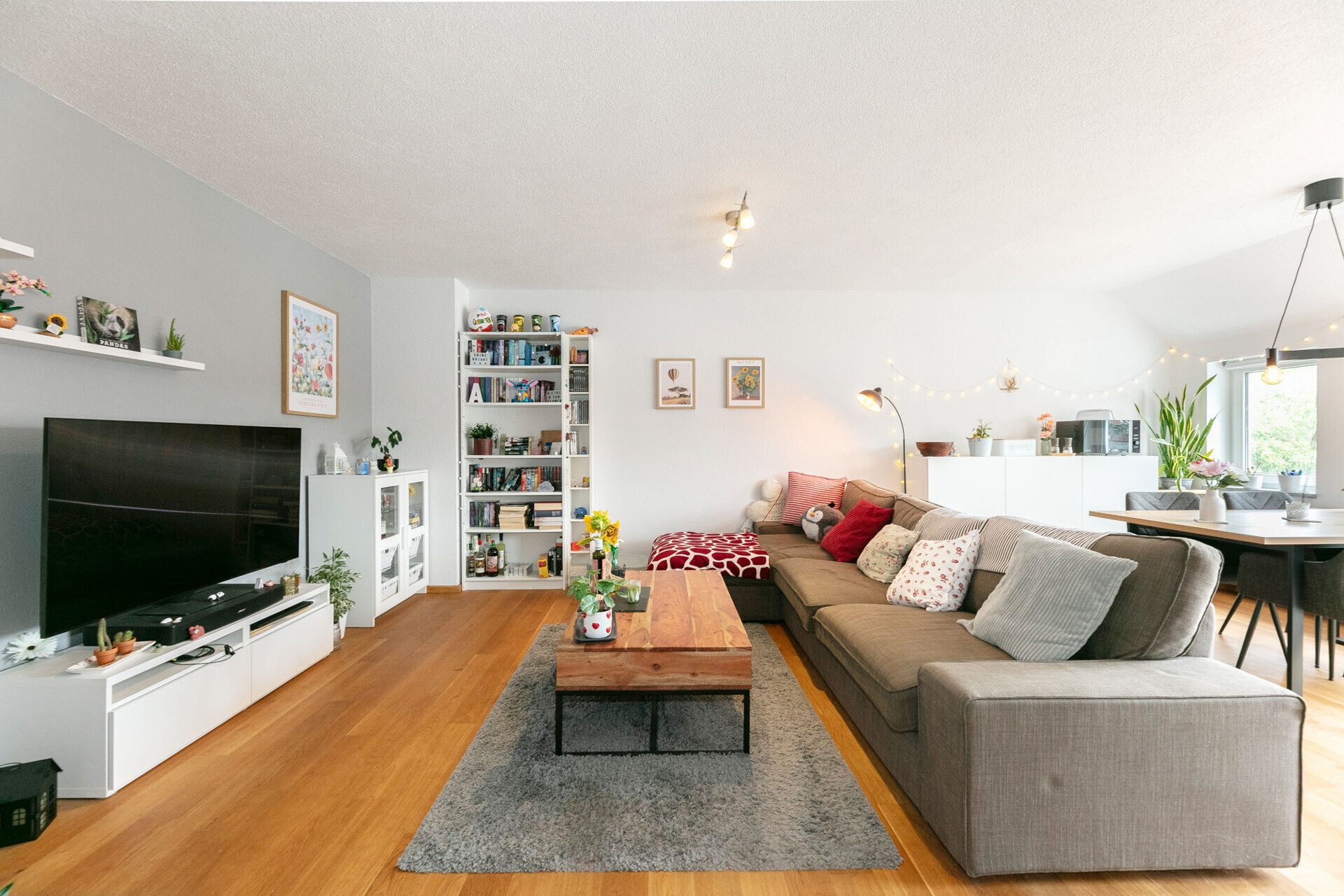 Immobilienangebot - Blaustein / Herrlingen - Alle - Wohnen auf zwei Ebenen: Großzügige 3,5-Zi.-Maisonette mit sonnigem Balkon