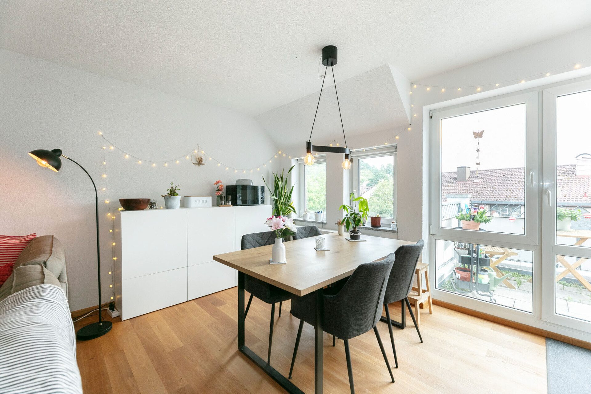 Immobilienangebot - Blaustein / Herrlingen - Alle - Wohnen auf zwei Ebenen: Großzügige 3,5-Zi.-Maisonette mit sonnigem Balkon
