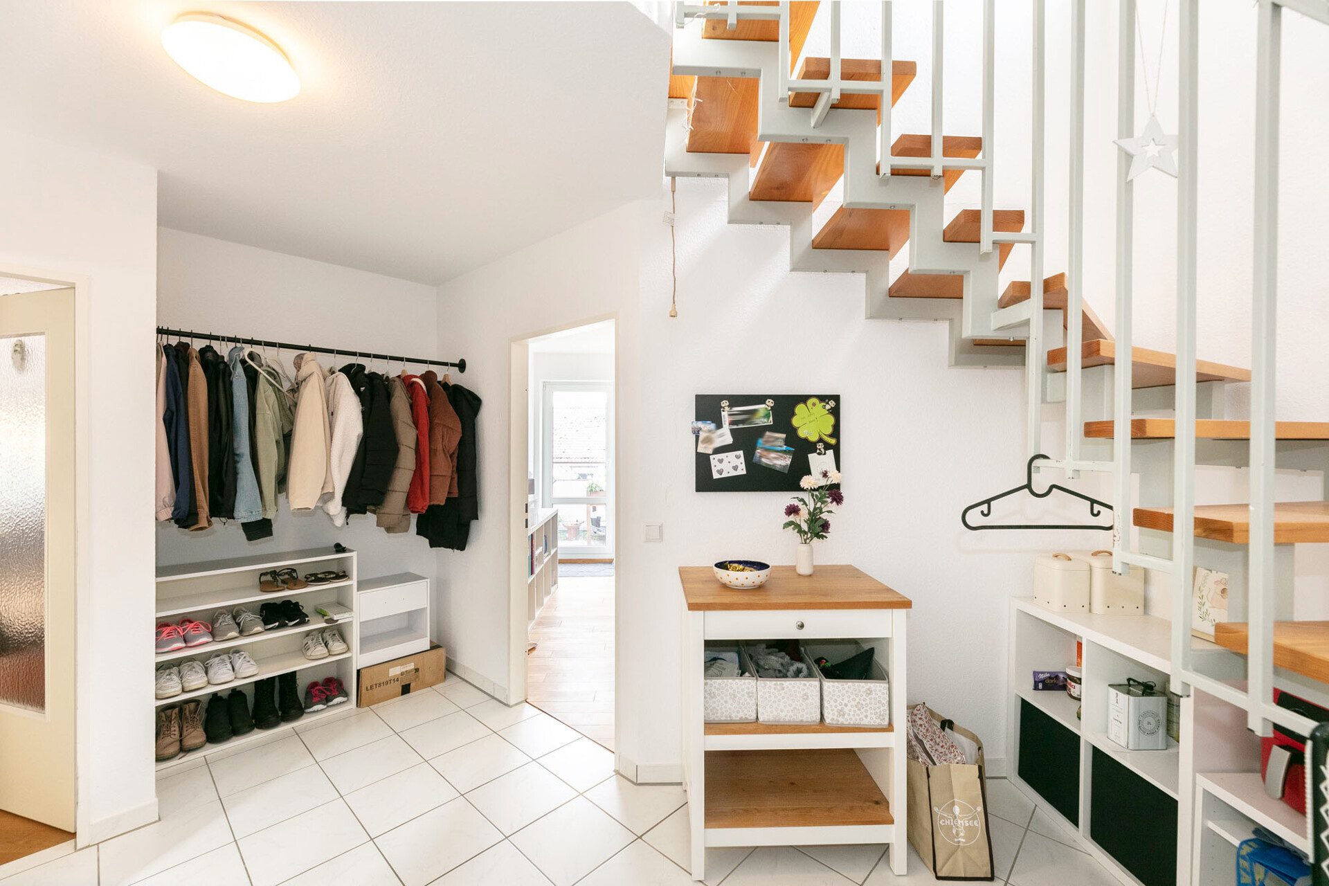 Immobilienangebot - Blaustein / Herrlingen - Alle - Wohnen auf zwei Ebenen: Großzügige 3,5-Zi.-Maisonette mit sonnigem Balkon