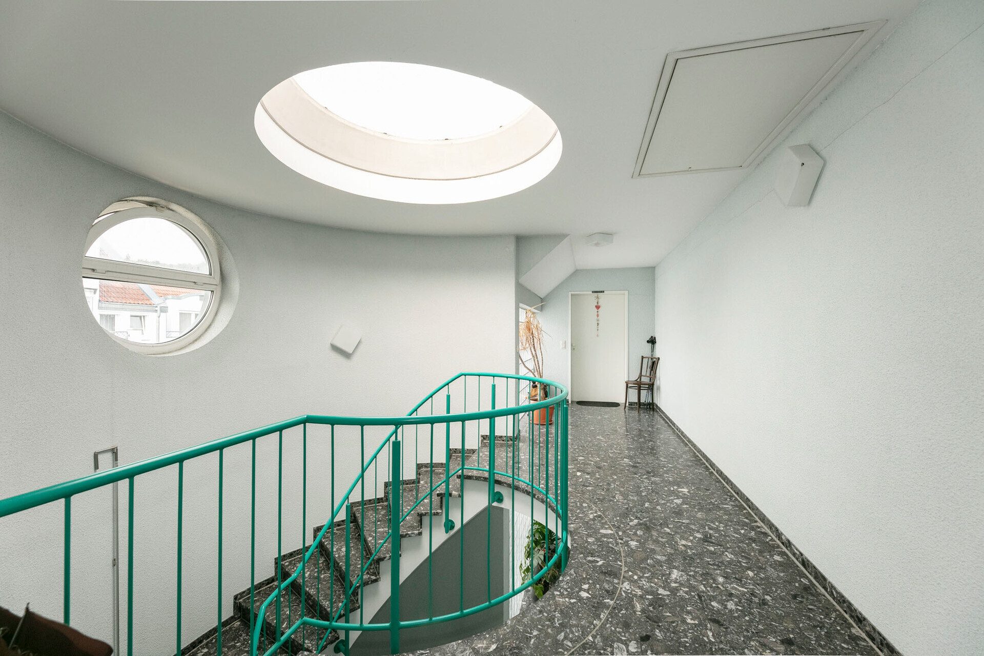 Immobilienangebot - Blaustein / Herrlingen - Alle - Wohnen auf zwei Ebenen: Großzügige 3,5-Zi.-Maisonette mit sonnigem Balkon