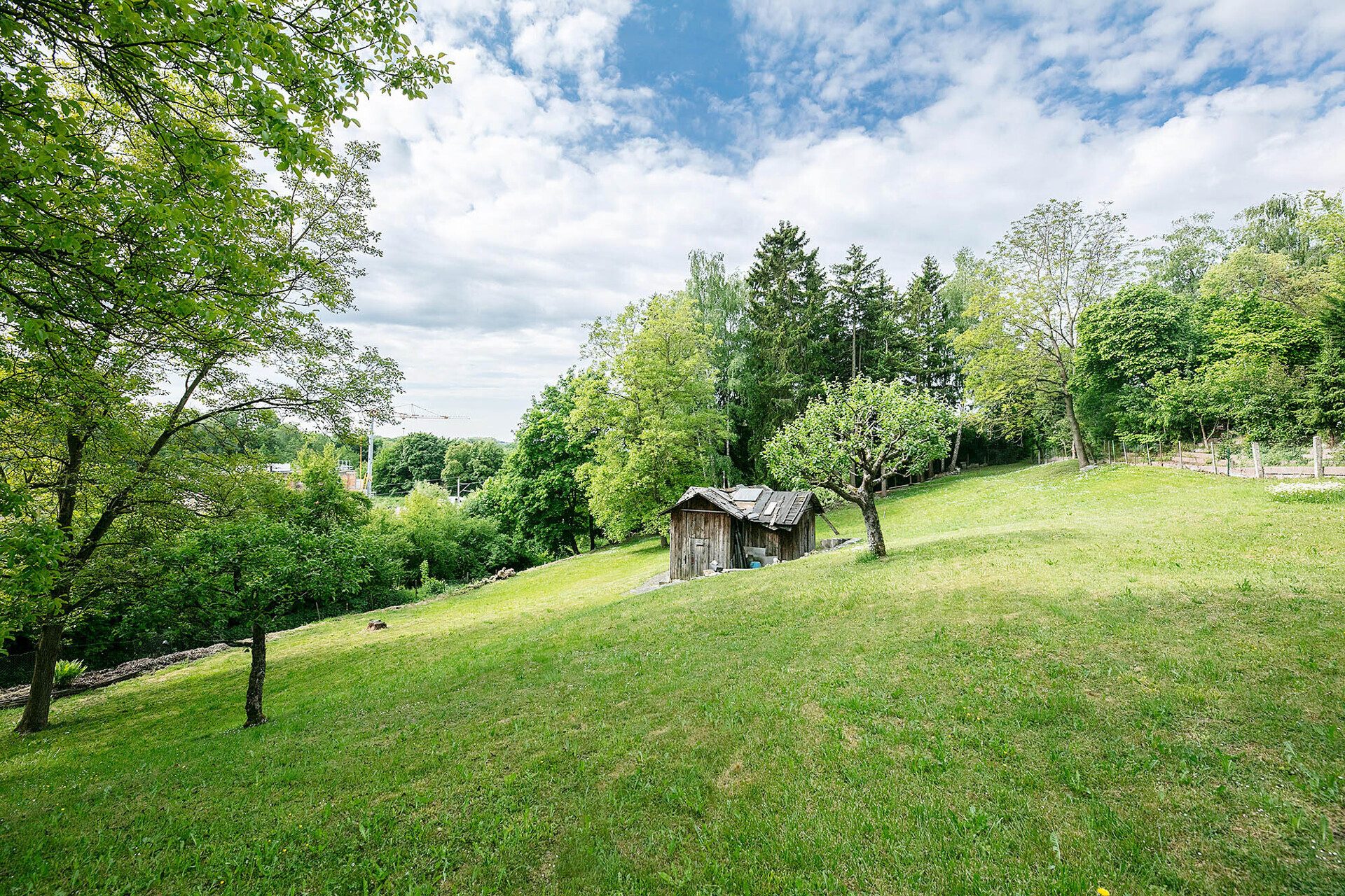 Immobilienangebot - Ulm - Alle - Freizeitgrundstück in idyllischer Grünlage mit Bachlauf