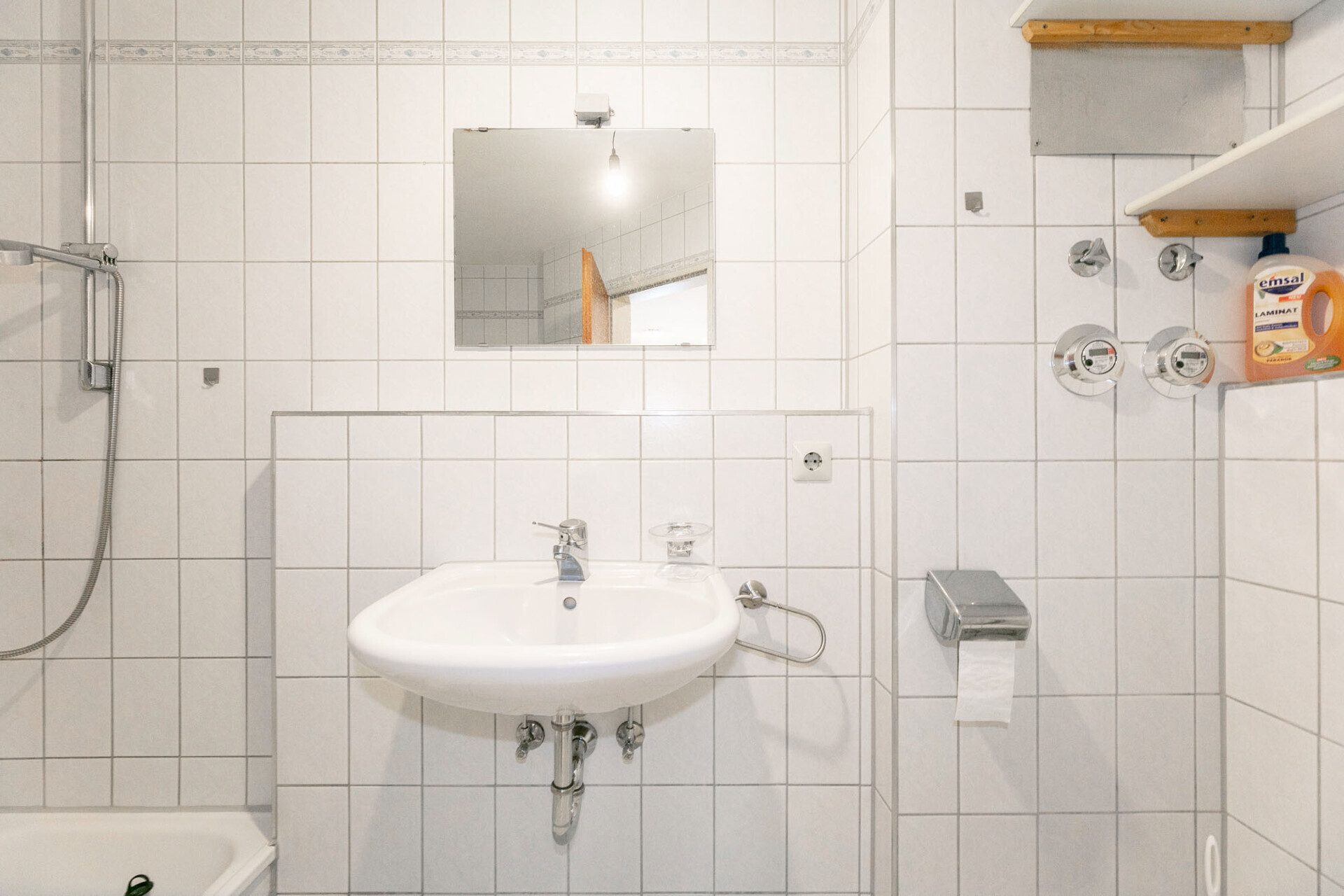 Immobilienangebot - Nersingen / Straß - Alle - Selbst einziehen oder lukrativ vermieten – 3-Zimmer-Wohnung mit Balkon & TG