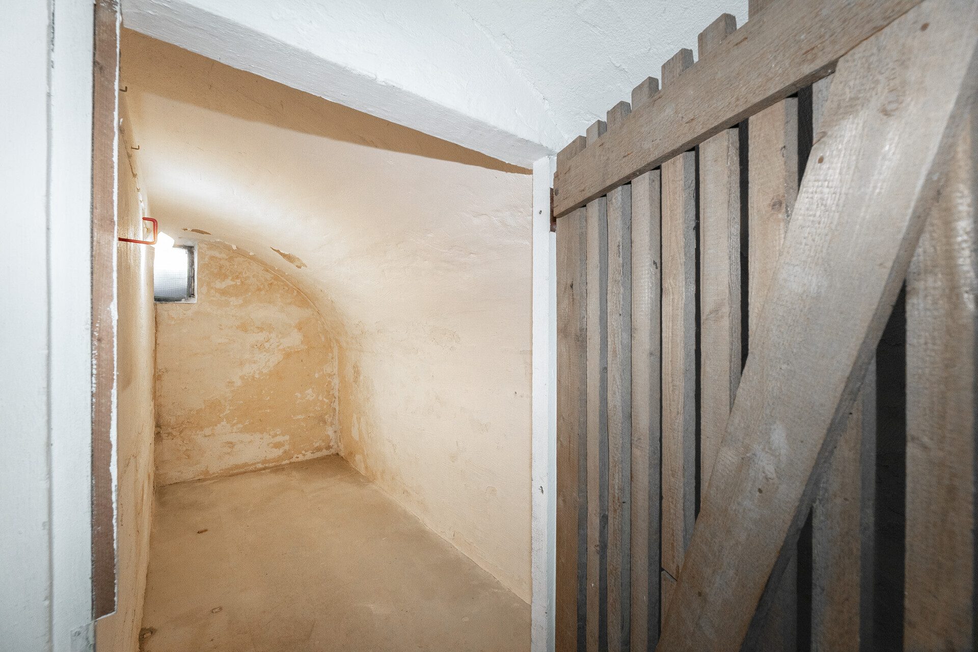 Immobilienangebot - Ulm - Alle - Wohnen mit Komfort mitten in Ulm – 3-Zi.-Wohnung mit Treppenlift