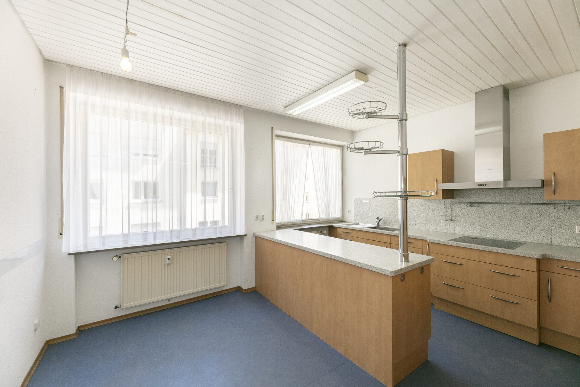 Immobilienangebot - Ulm - Alle - Wohnen mit Komfort mitten in Ulm – 3-Zi.-Wohnung mit Treppenlift