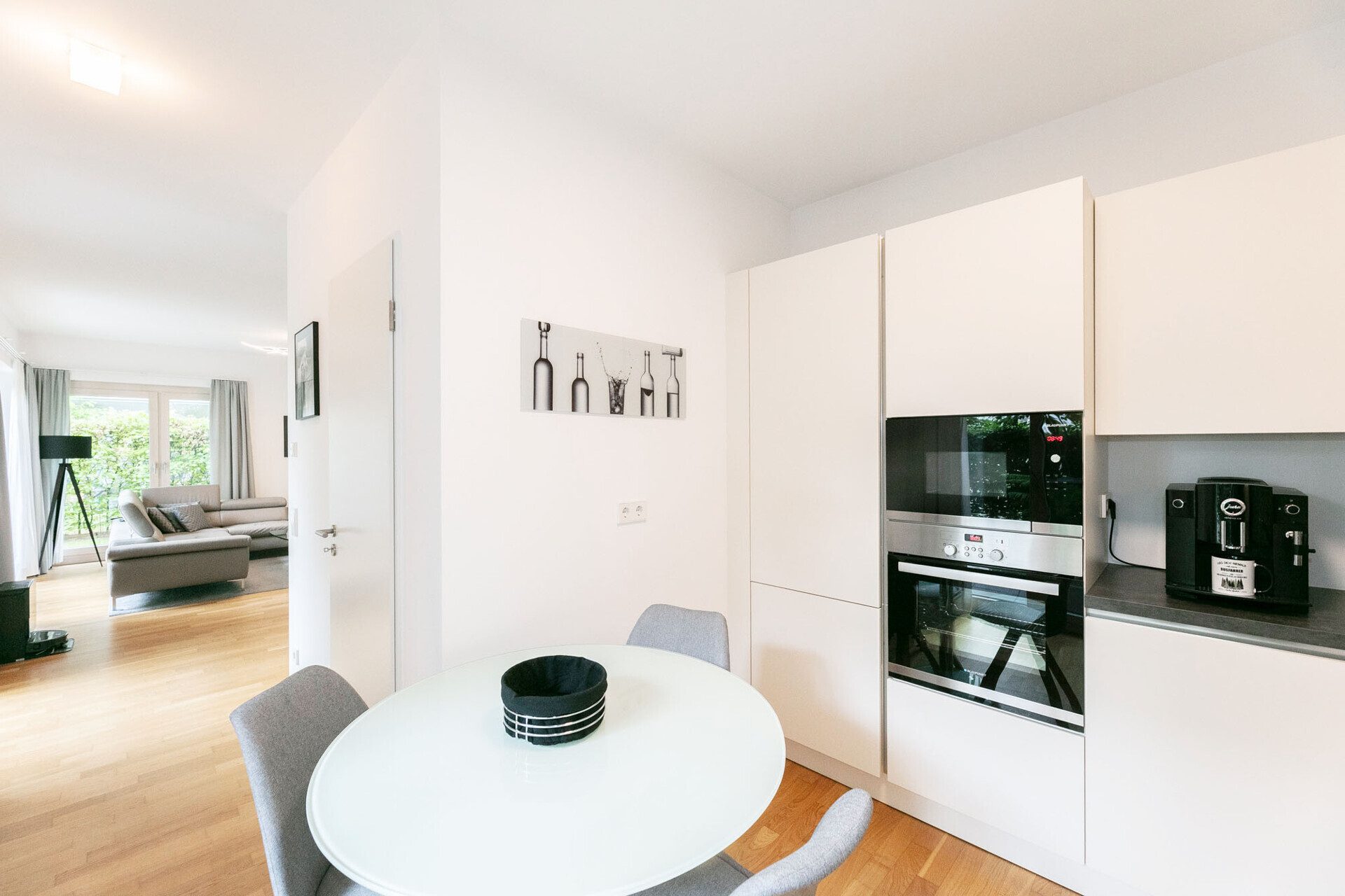 Immobilienangebot - Neu-Ulm - Alle - Wohnen an der Donau: 
Exklusive EG-Wohnung mit Gartenanteil