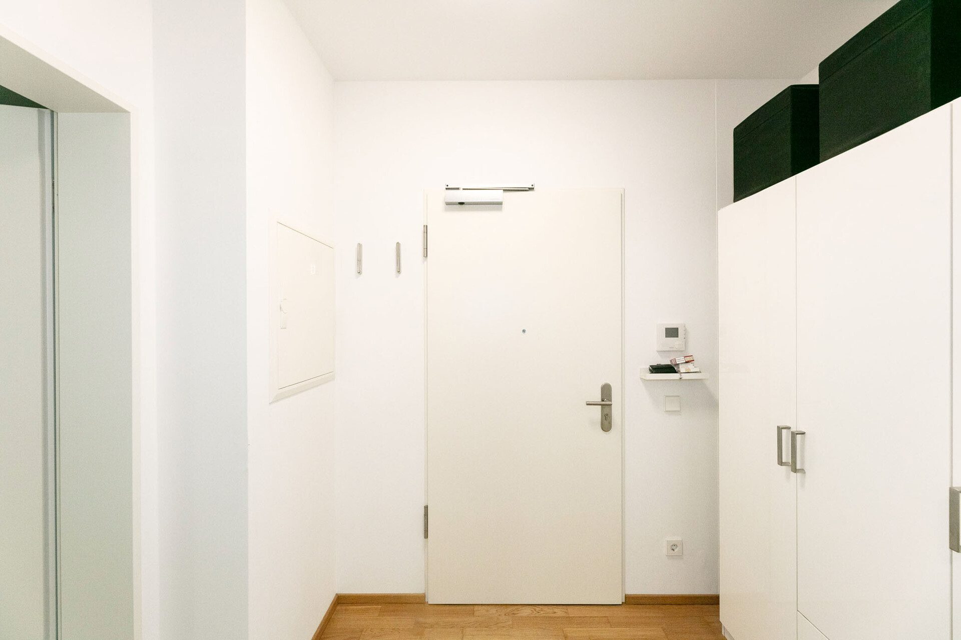 Immobilienangebot - Neu-Ulm - Alle - Wohnen an der Donau: 
Exklusive EG-Wohnung mit Gartenanteil