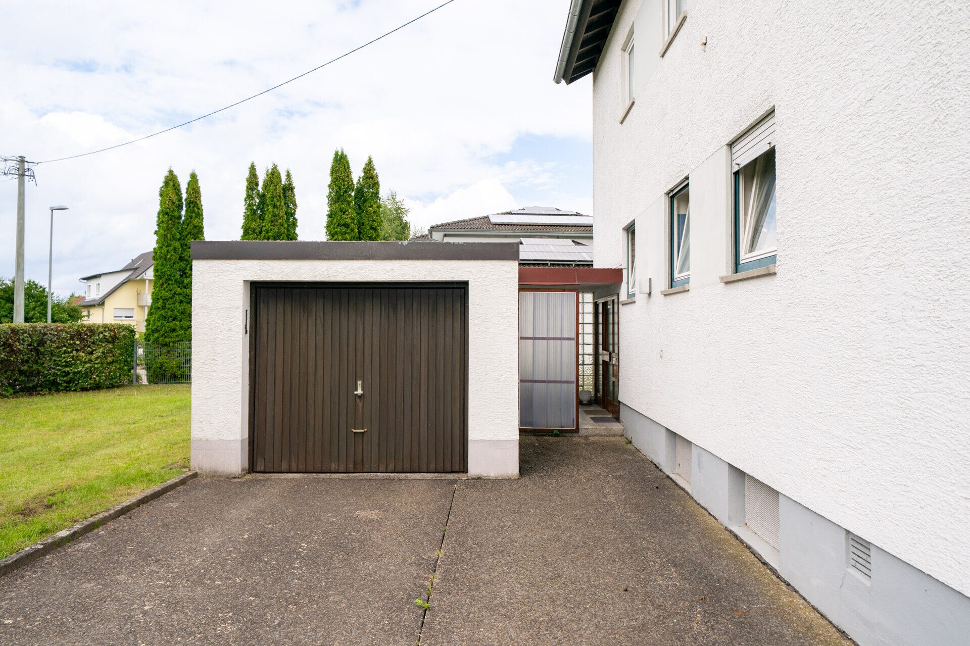 Immobilienangebot - Ulm / Donaustetten - Alle - Projektgrundstück mit Bestand: 3.111 m² inkl. Zweifamilienhaus und 9 Garagen