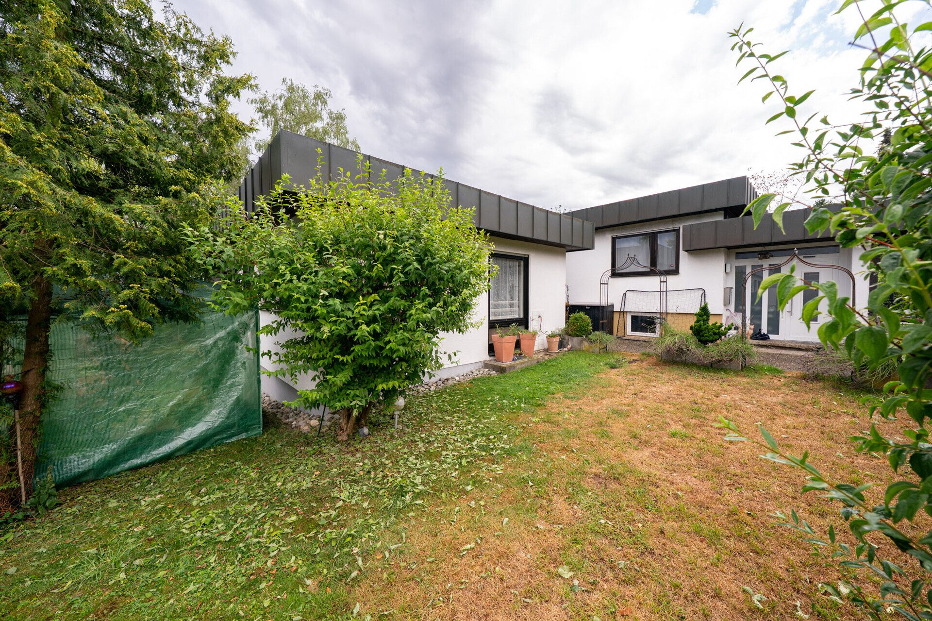 Immobilienangebot - Blaustein / Herrlingen - Alle - Einzigartige Immobilienkombination – Zwei Bungalows mit Einliegerwohnung