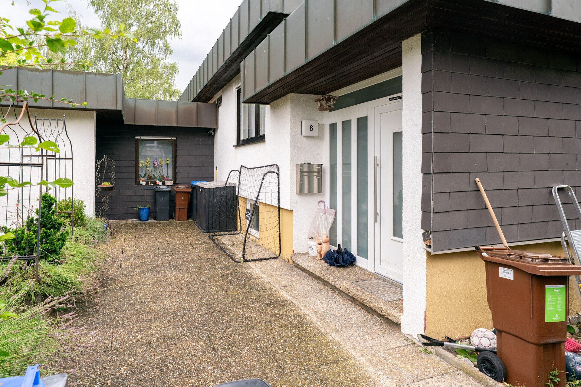 Immobilienangebot - Blaustein / Herrlingen - Alle - Einzigartige Immobilienkombination – Zwei Bungalows mit Einliegerwohnung