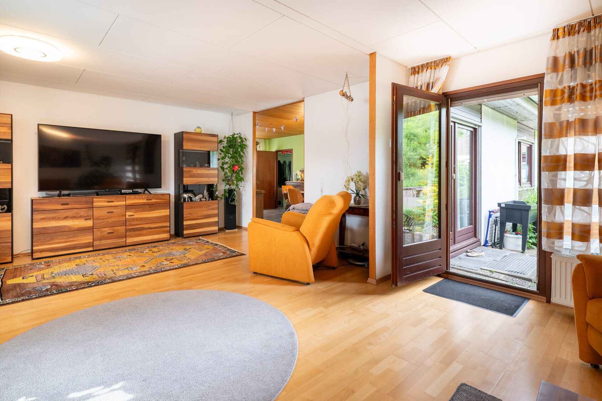 Immobilienangebot - Elchingen / Thalfingen - Alle - Vielseitiges EFH mit Einliegerpotenzial und großzügigem Grundstück