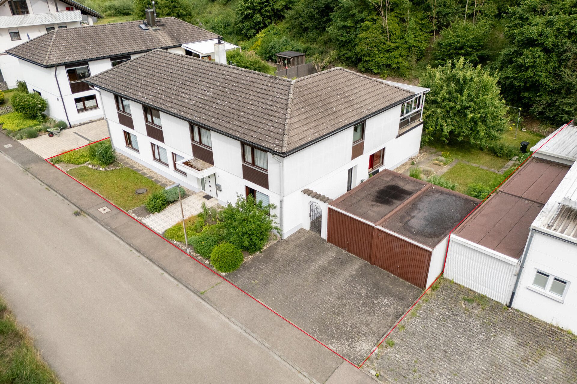 Objektansicht Immobilienangebot - Elchingen / Thalfingen - Alle - Vielseitiges EFH mit Einliegerpotenzial und großzügigem Grundstück