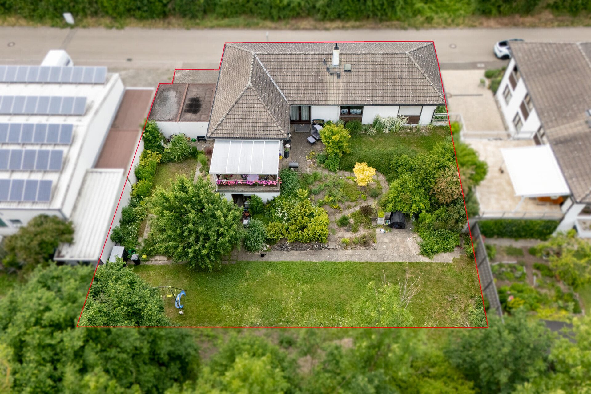Immobilienangebot - Elchingen / Thalfingen - Alle - Vielseitiges EFH mit Einliegerpotenzial und großzügigem Grundstück