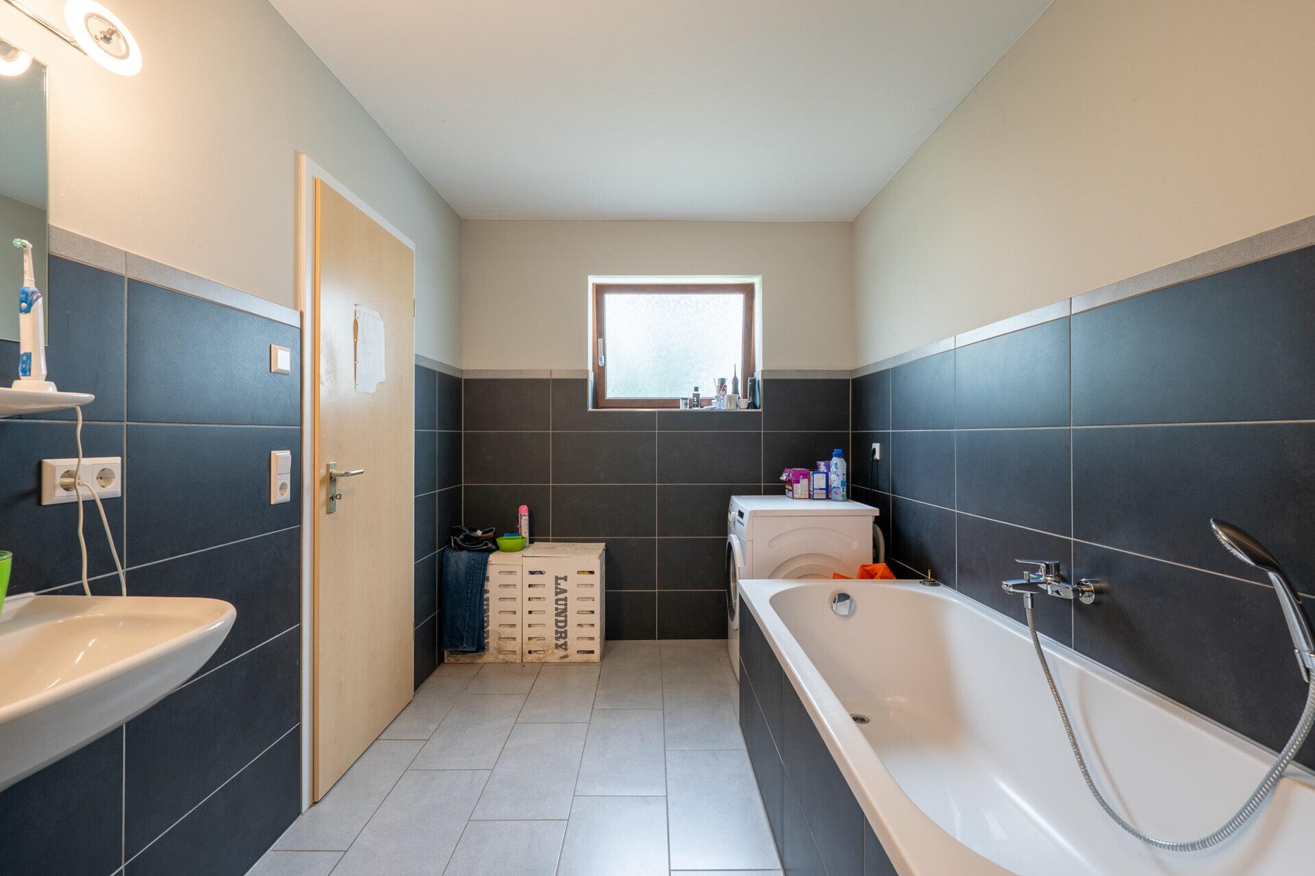 Immobilienangebot - Elchingen / Thalfingen - Alle - Vielseitiges EFH mit Einliegerpotenzial und großzügigem Grundstück