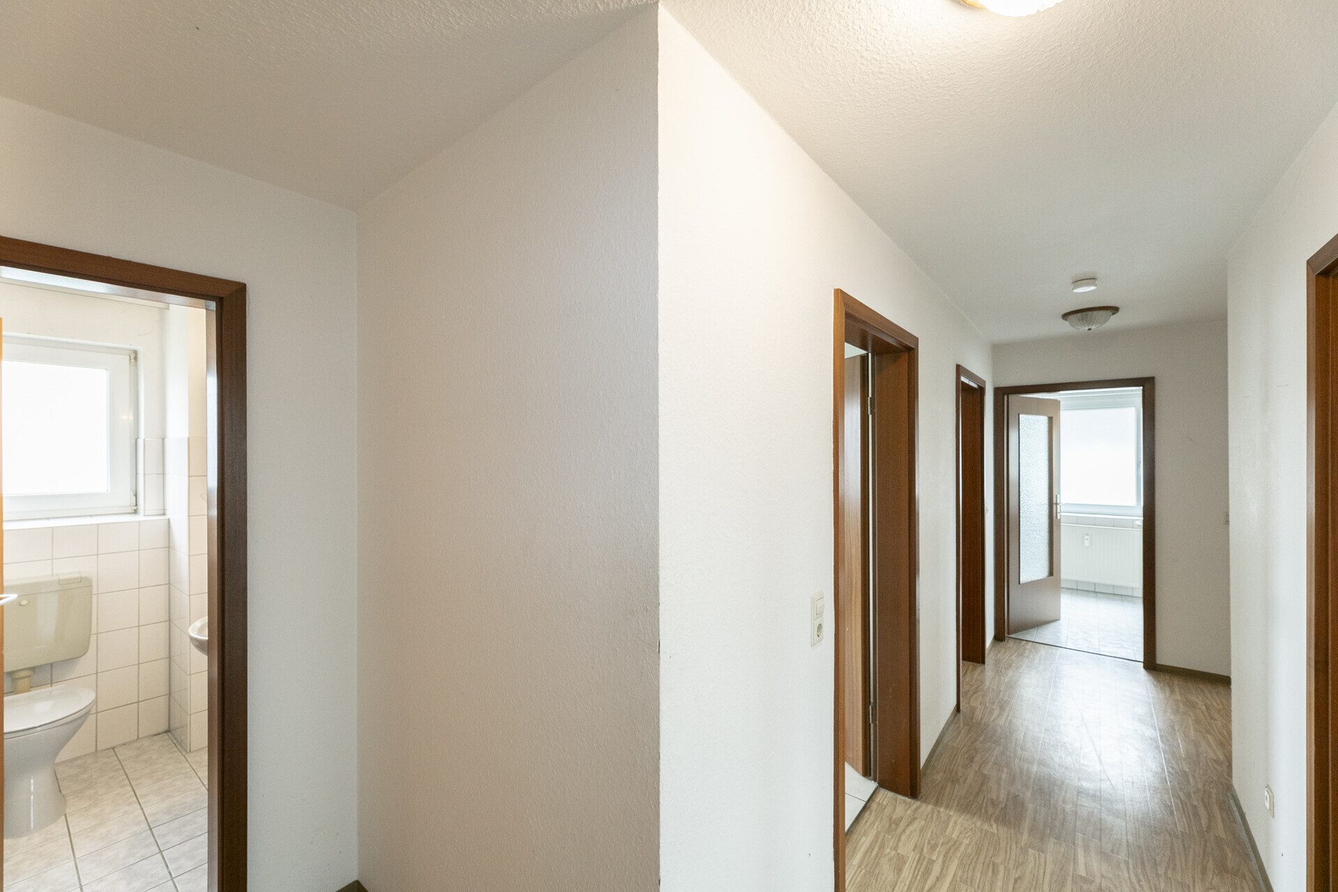 Immobilienangebot - Ehingen - Alle - Ideal für Paare & kleine Familien – 
Wohnung mit Balkon und TG-Stellplatz