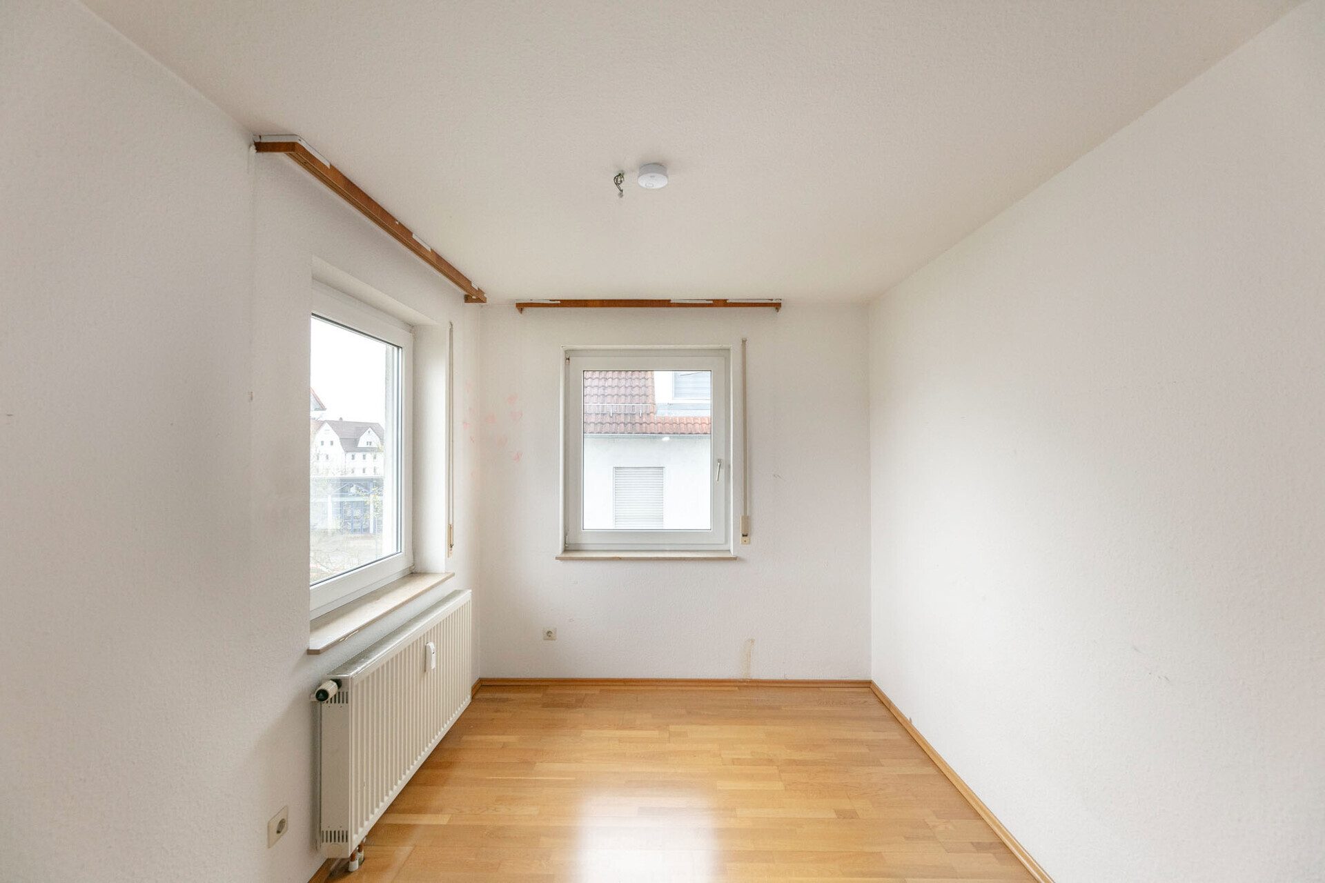 Immobilienangebot - Ehingen - Alle - Ideal für Paare & kleine Familien – 
Wohnung mit Balkon und TG-Stellplatz